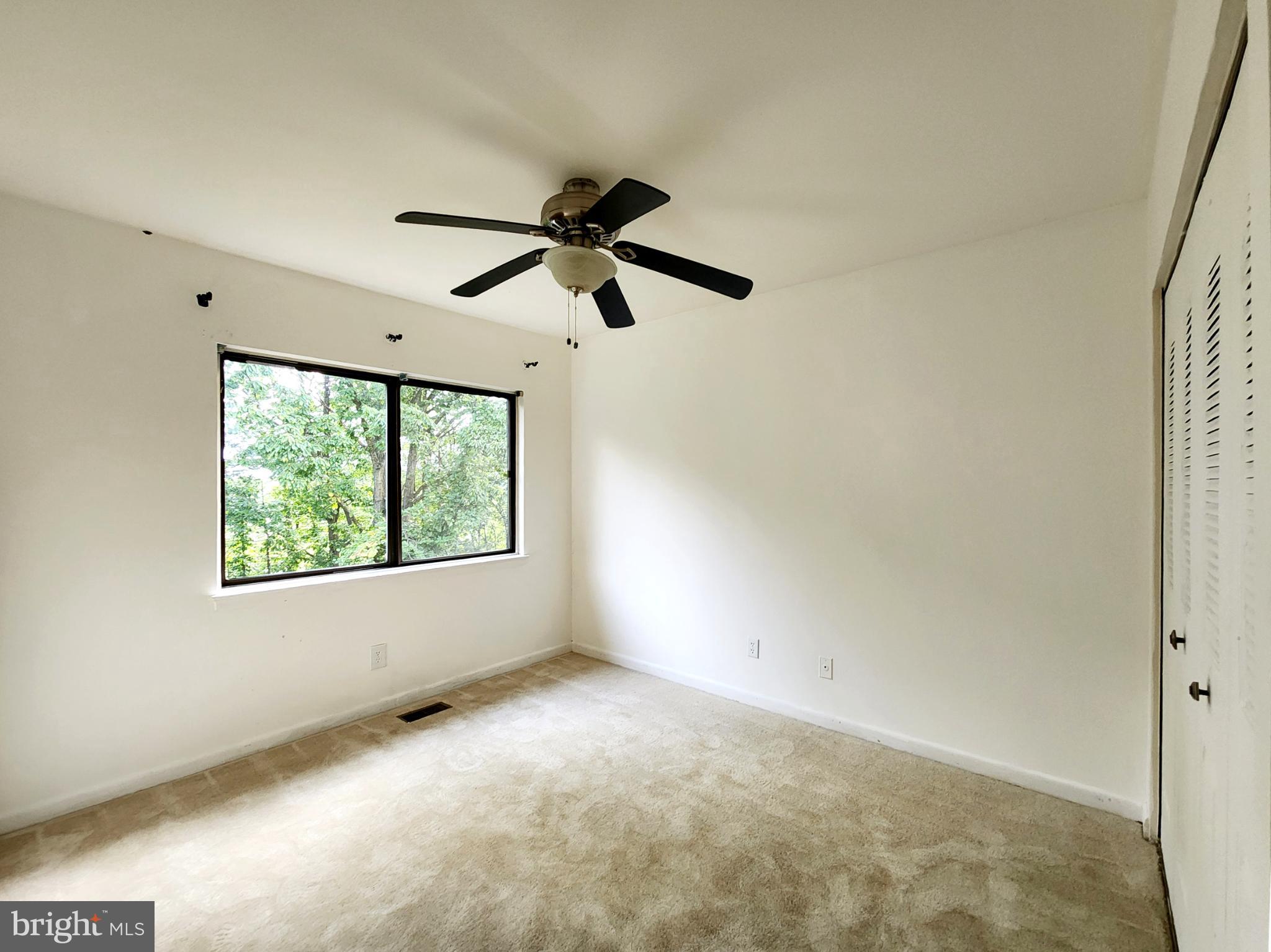 GLEN ORA - Residential