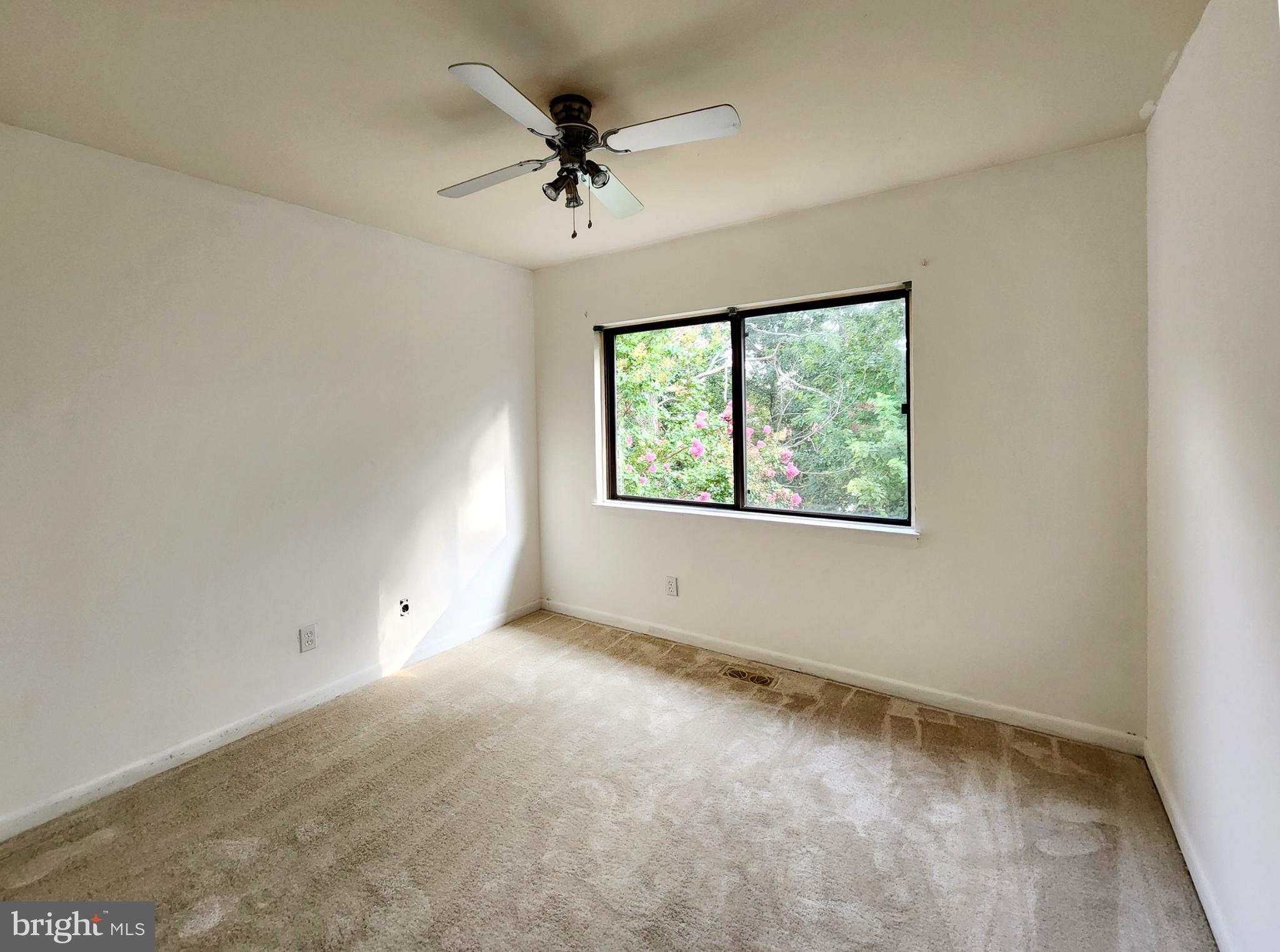 GLEN ORA - Residential