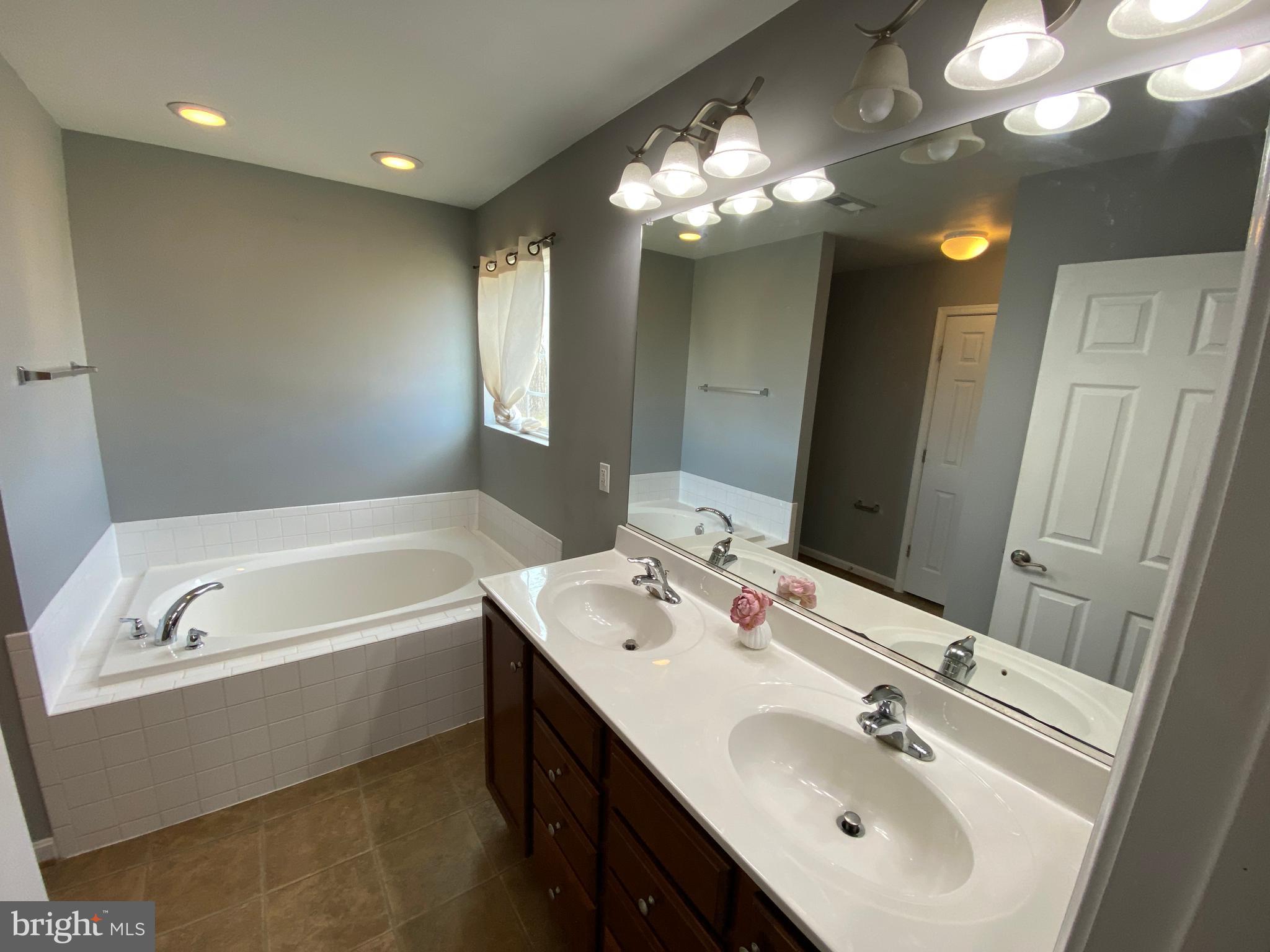 HOPYARD FARM - Residential Lease