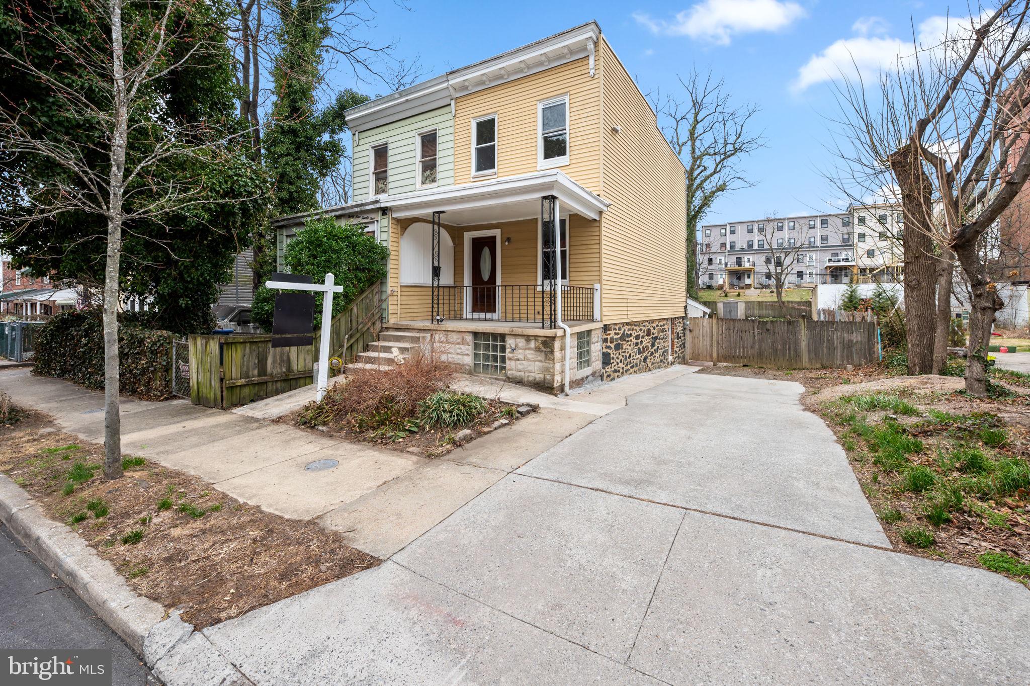 HAMPDEN HISTORIC DISTRICT - Residential