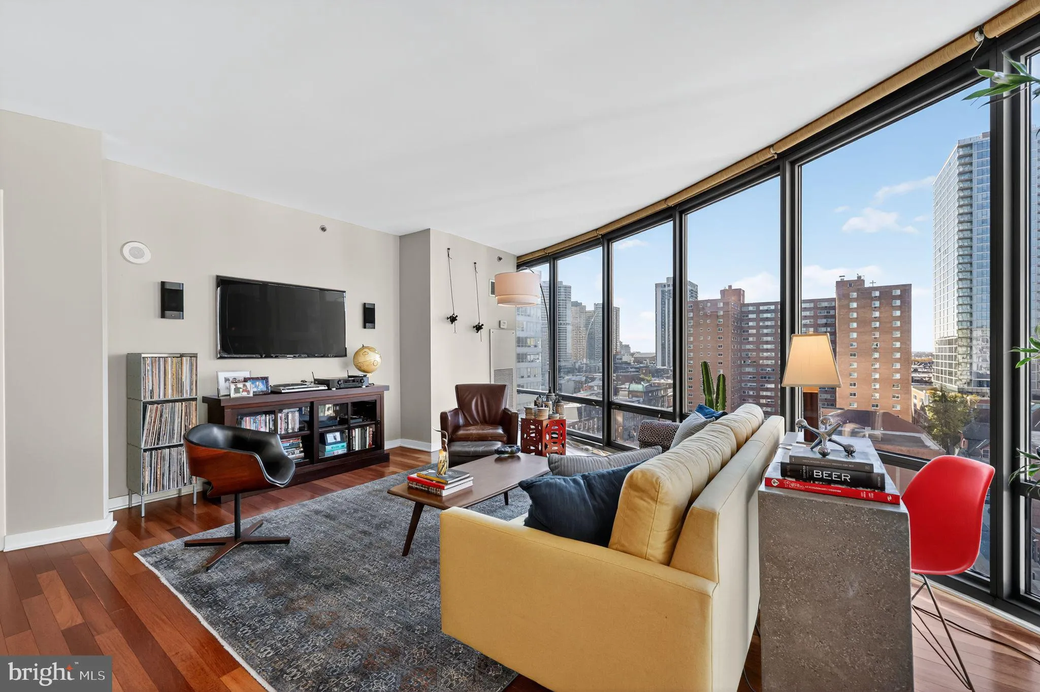 Philadelphia, Pennsylvania 19103, United States, 2 Bedrooms Bedrooms, ,2 BathroomsBathrooms,Residential,Active,234872