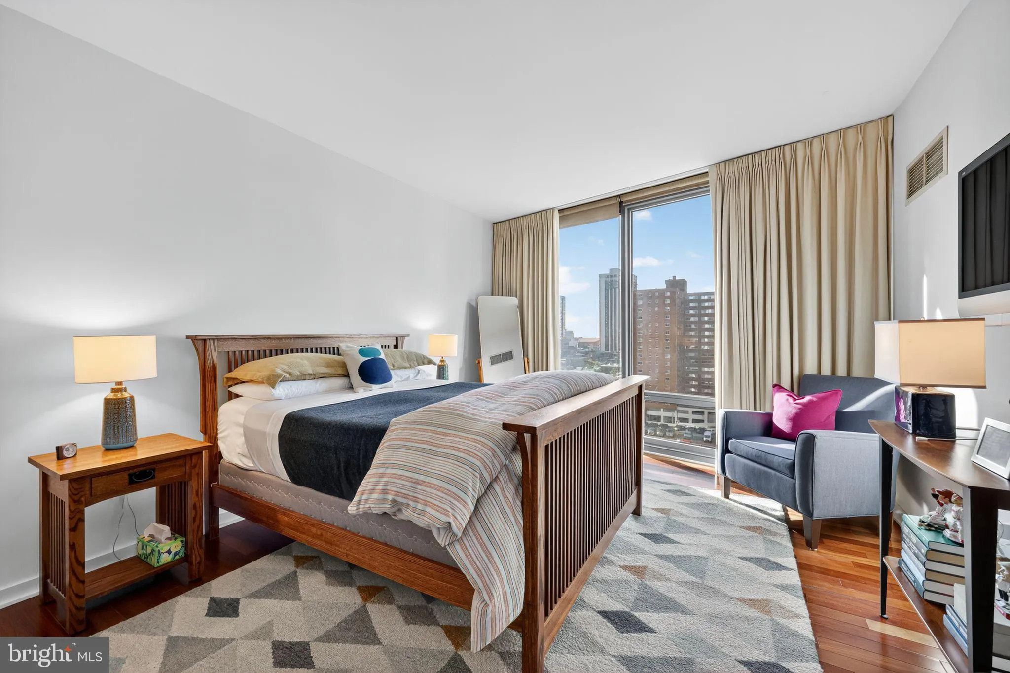 Philadelphia, Pennsylvania 19103, United States, 2 Bedrooms Bedrooms, ,2 BathroomsBathrooms,Residential,Active,234872