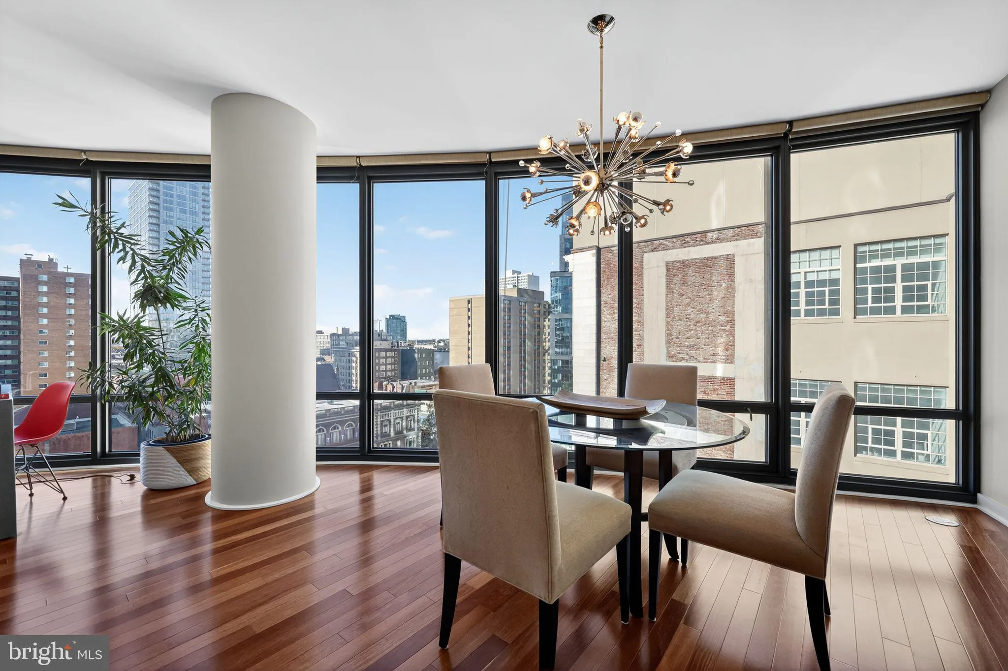 Philadelphia, Pennsylvania 19103, United States, 2 Bedrooms Bedrooms, ,2 BathroomsBathrooms,Residential,Active,234872