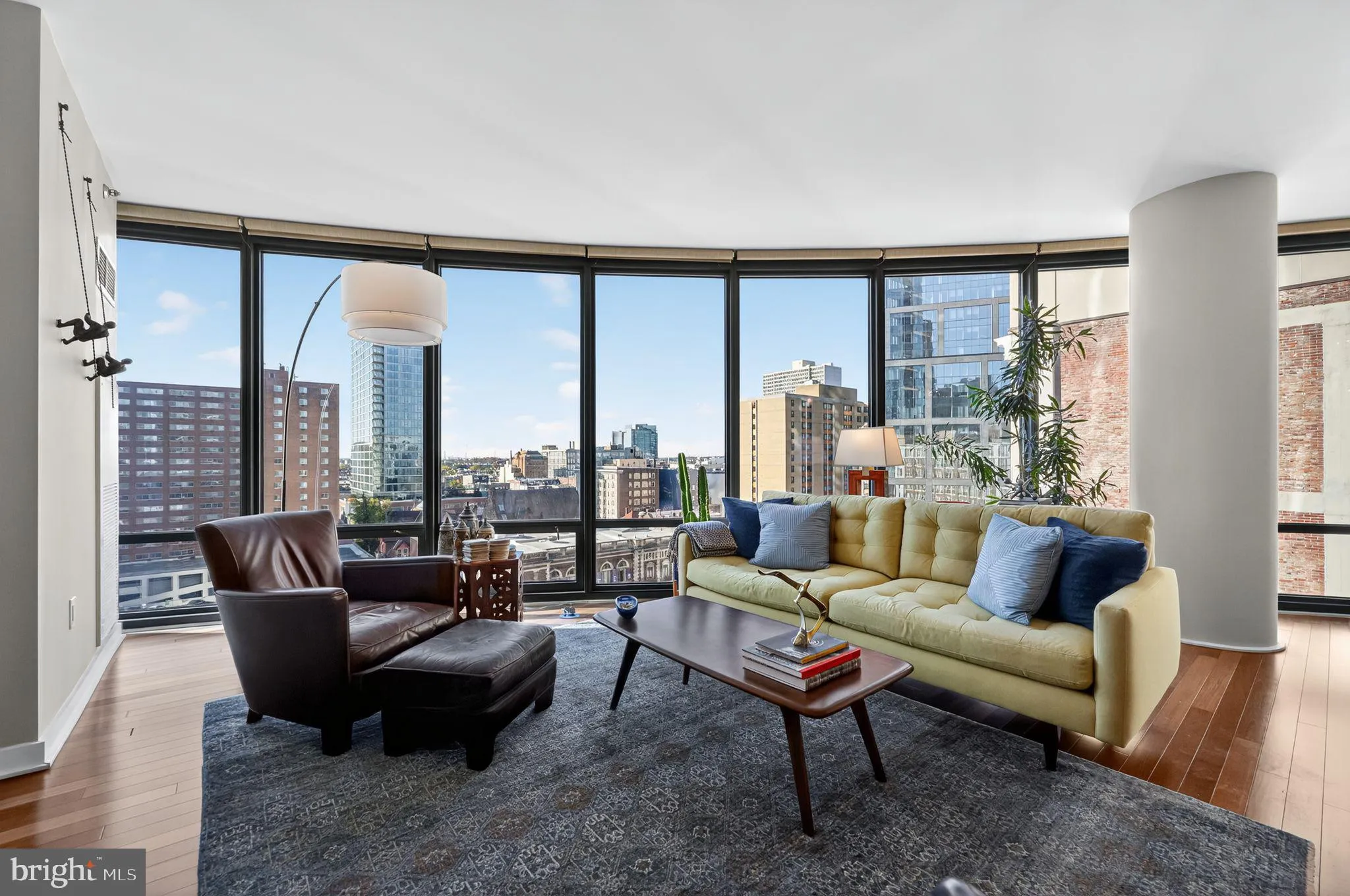 Philadelphia, Pennsylvania 19103, United States, 2 Bedrooms Bedrooms, ,2 BathroomsBathrooms,Residential,Active,234872