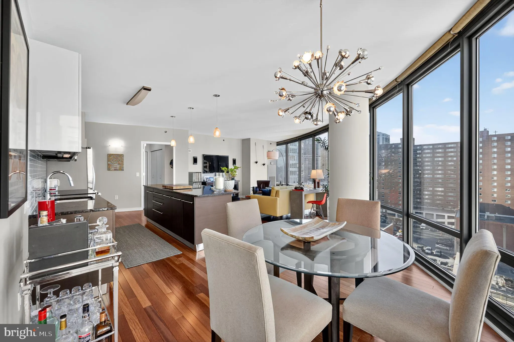 Philadelphia, Pennsylvania 19103, United States, 2 Bedrooms Bedrooms, ,2 BathroomsBathrooms,Residential,Active,234872