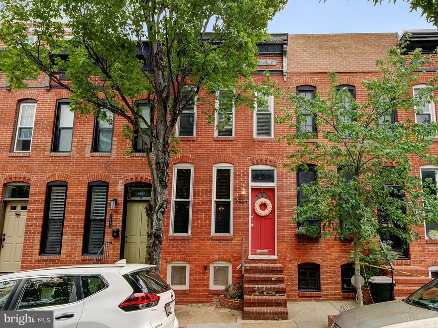 Gorgeous spacious townhouse with hardwood floors throughout. Exposed brick wall on one side. Central A/C. Beautiful view from the roof deck. Partially furnished basement. Conveniently located near Federal Hill's lively nightlife scene around its pubs, live music venues, and pizza and burger spots.  Check out the virtual tour here (copy and paste):https://american-imagery-llc.seehouseat.com/1834888?idx=1