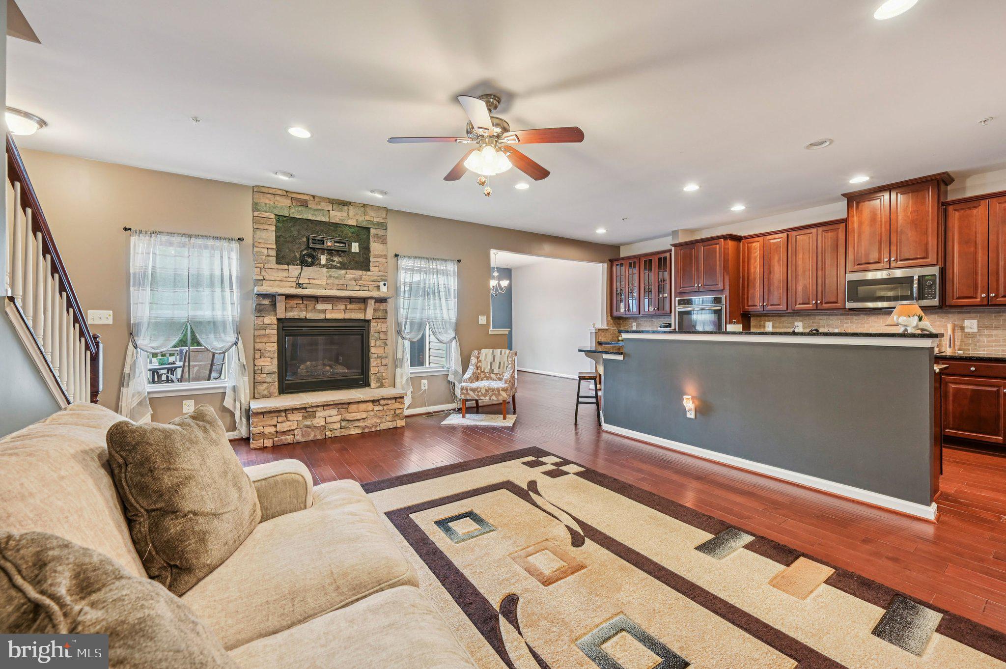 CREEKSIDE VILLAGE AT TANYARD SPRINGS - Residential