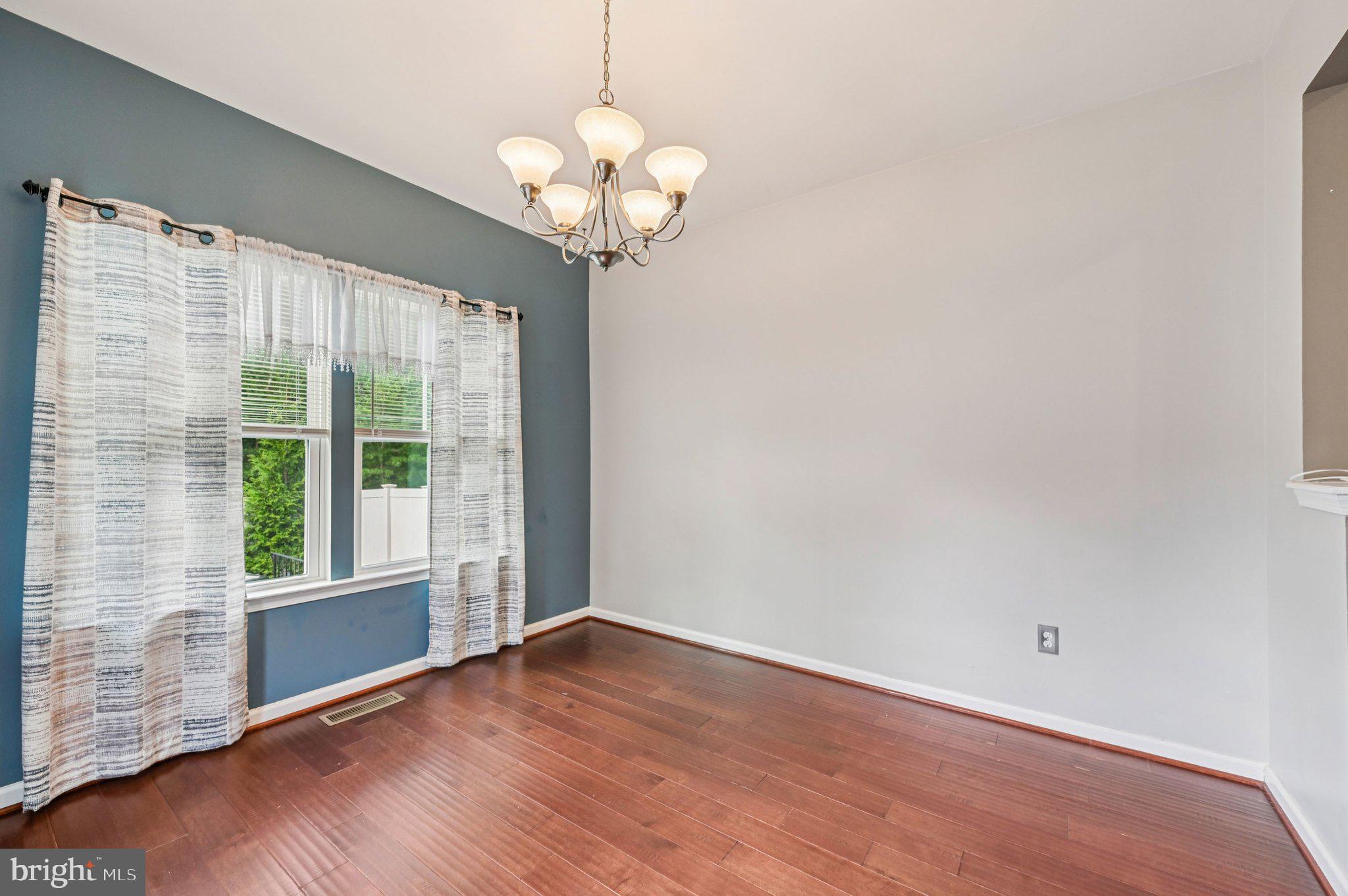 CREEKSIDE VILLAGE AT TANYARD SPRINGS - Residential