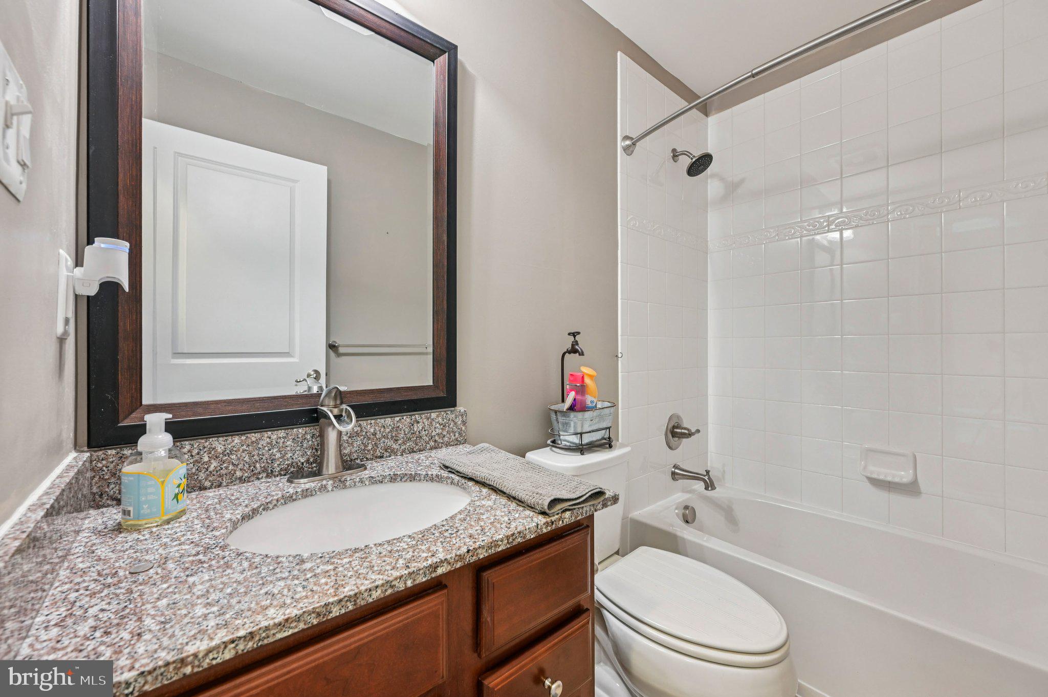 CREEKSIDE VILLAGE AT TANYARD SPRINGS - Residential