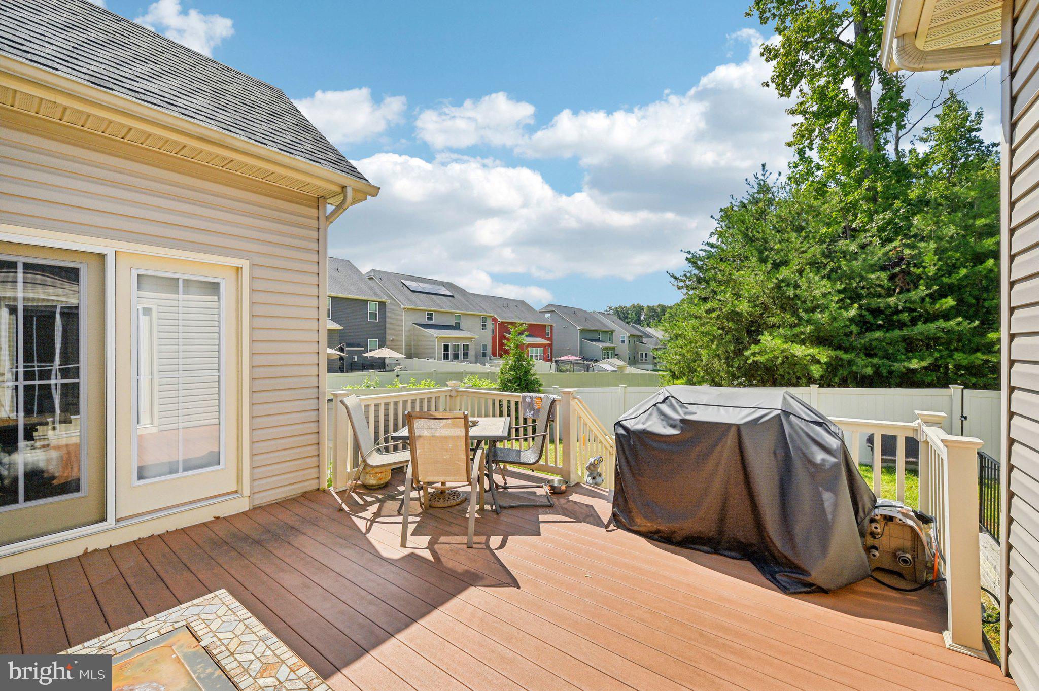 CREEKSIDE VILLAGE AT TANYARD SPRINGS - Residential