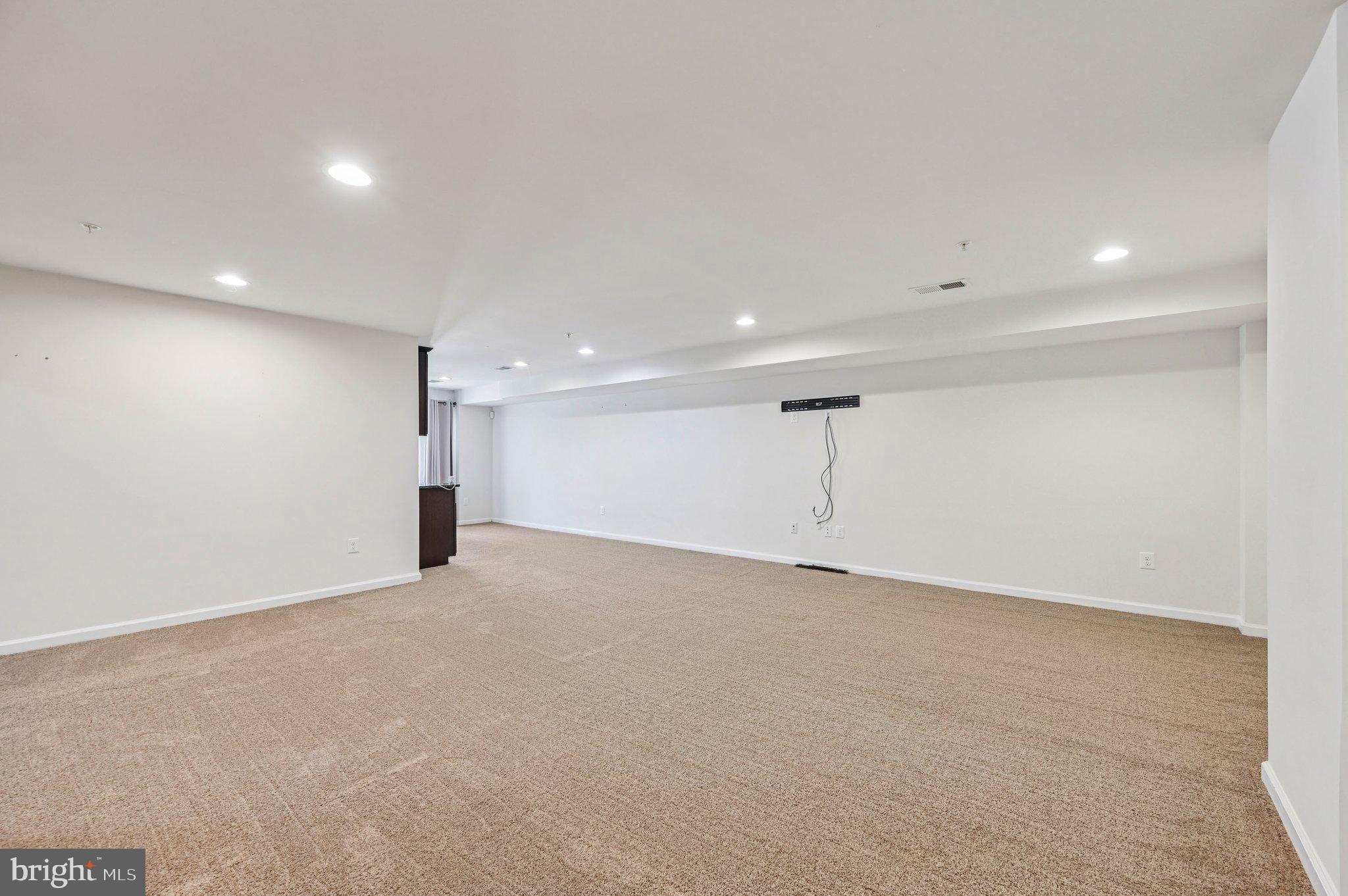 CREEKSIDE VILLAGE AT TANYARD SPRINGS - Residential