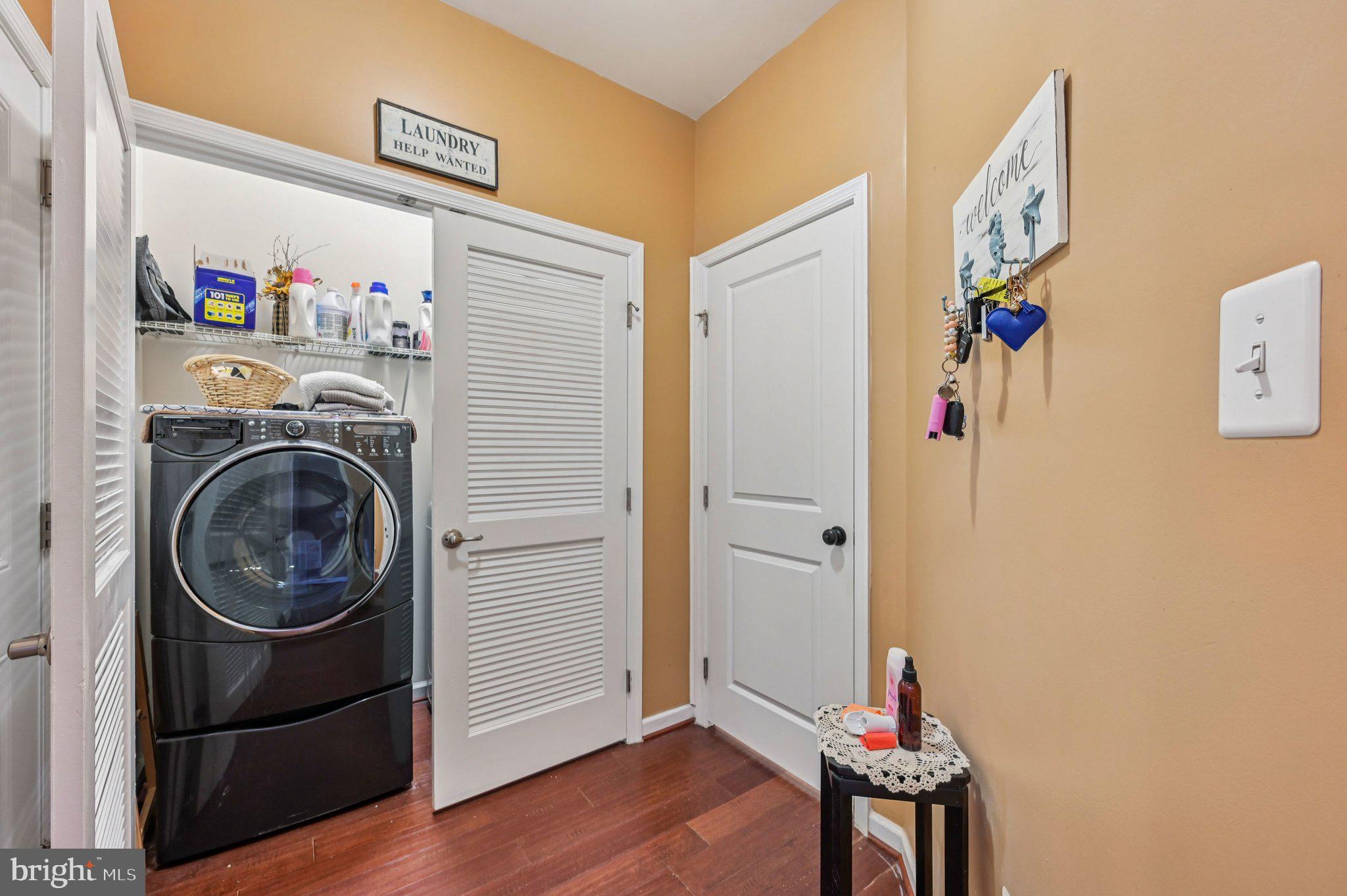 CREEKSIDE VILLAGE AT TANYARD SPRINGS - Residential