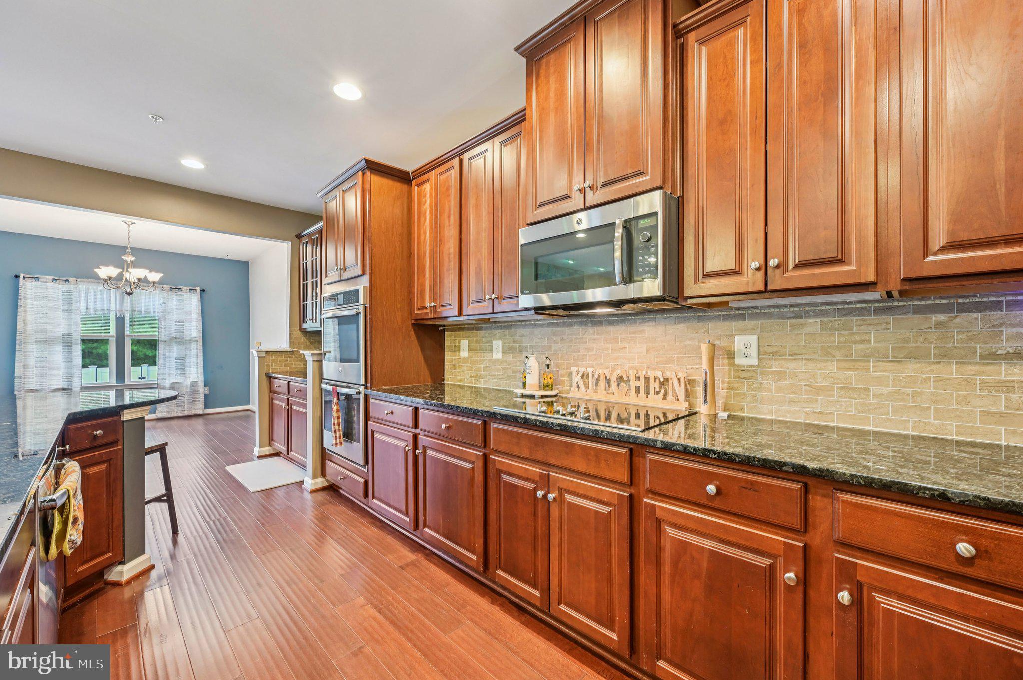 CREEKSIDE VILLAGE AT TANYARD SPRINGS - Residential