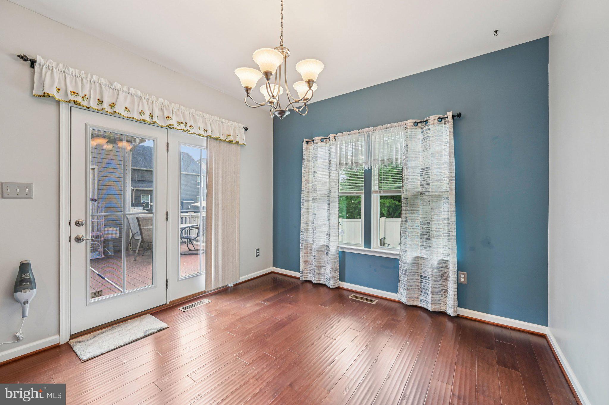 CREEKSIDE VILLAGE AT TANYARD SPRINGS - Residential