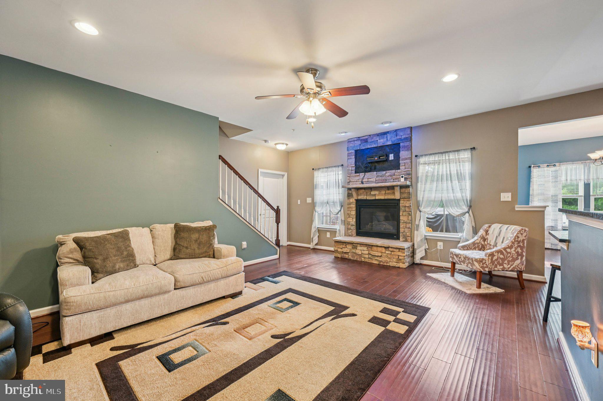 CREEKSIDE VILLAGE AT TANYARD SPRINGS - Residential