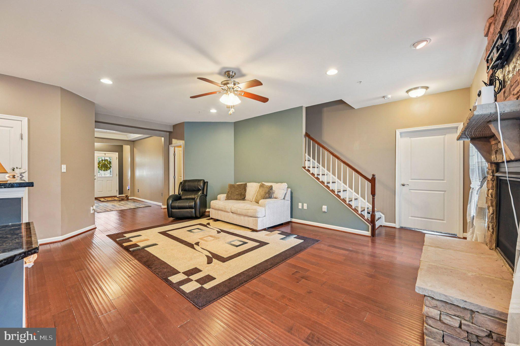 CREEKSIDE VILLAGE AT TANYARD SPRINGS - Residential