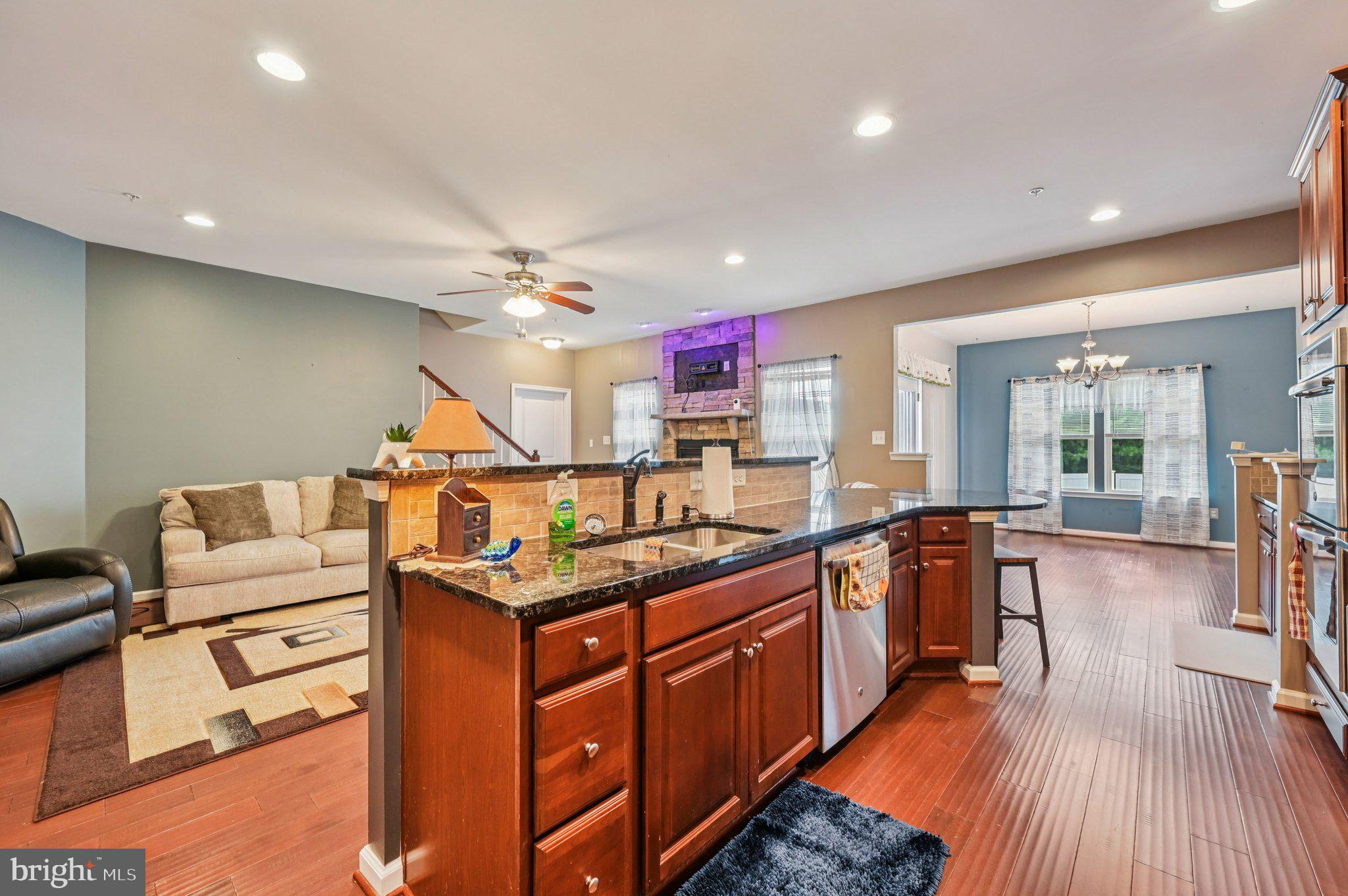 CREEKSIDE VILLAGE AT TANYARD SPRINGS - Residential