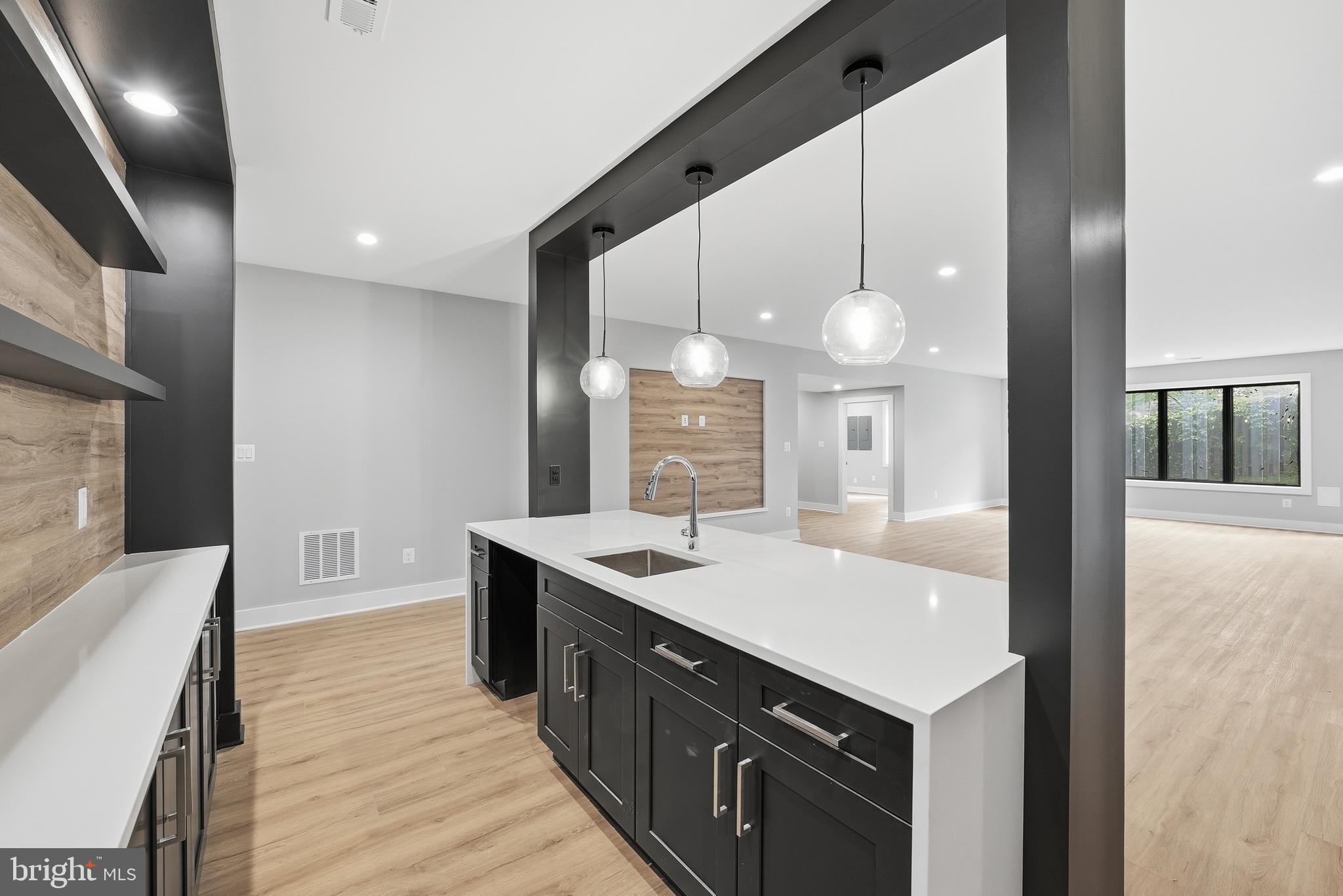 GRASS RIDGE - Residential
