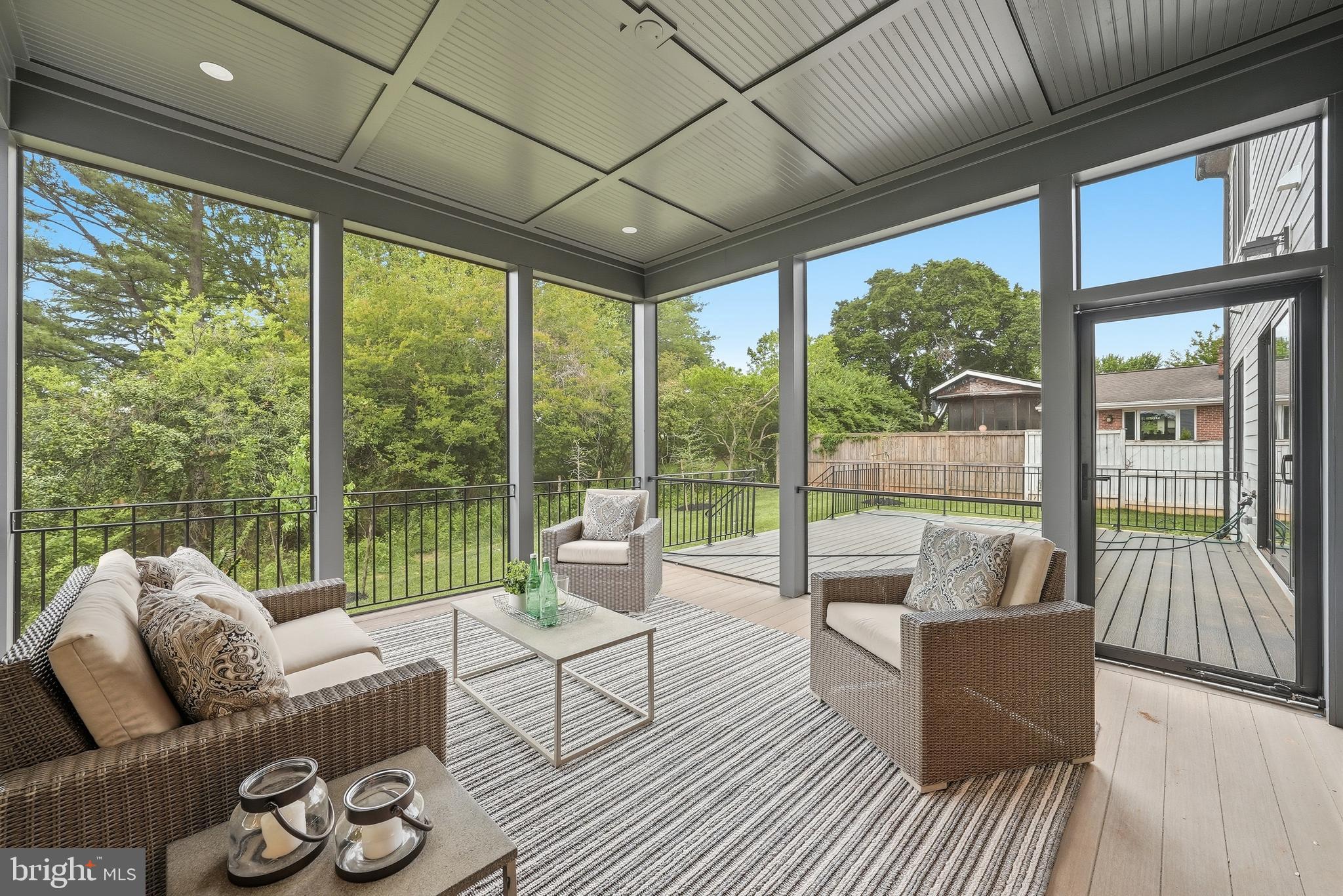 GRASS RIDGE - Residential