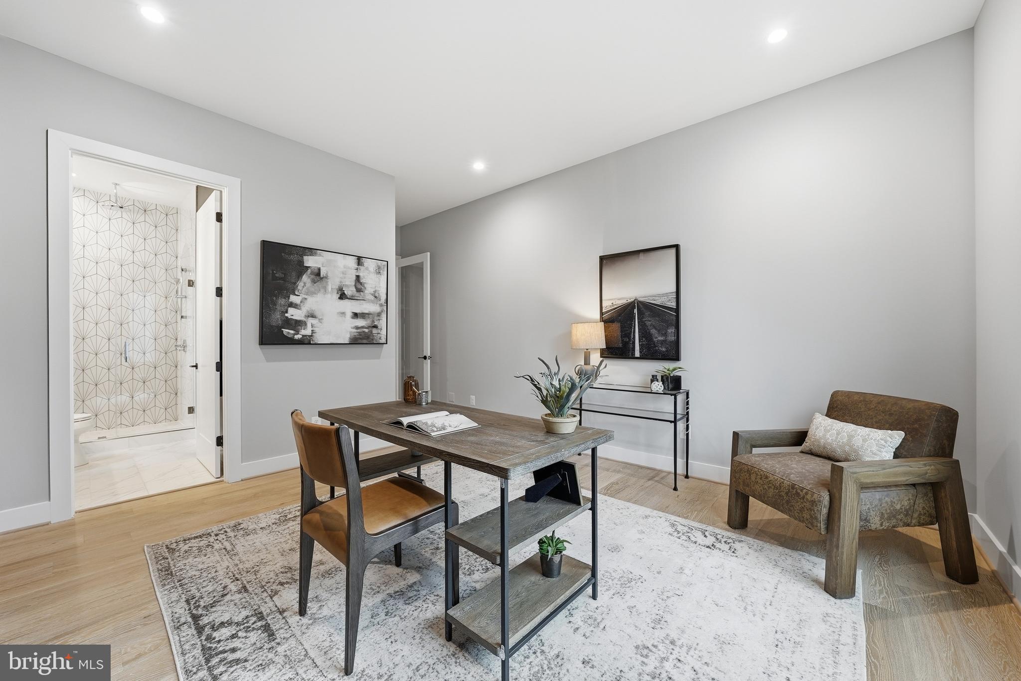 GRASS RIDGE - Residential