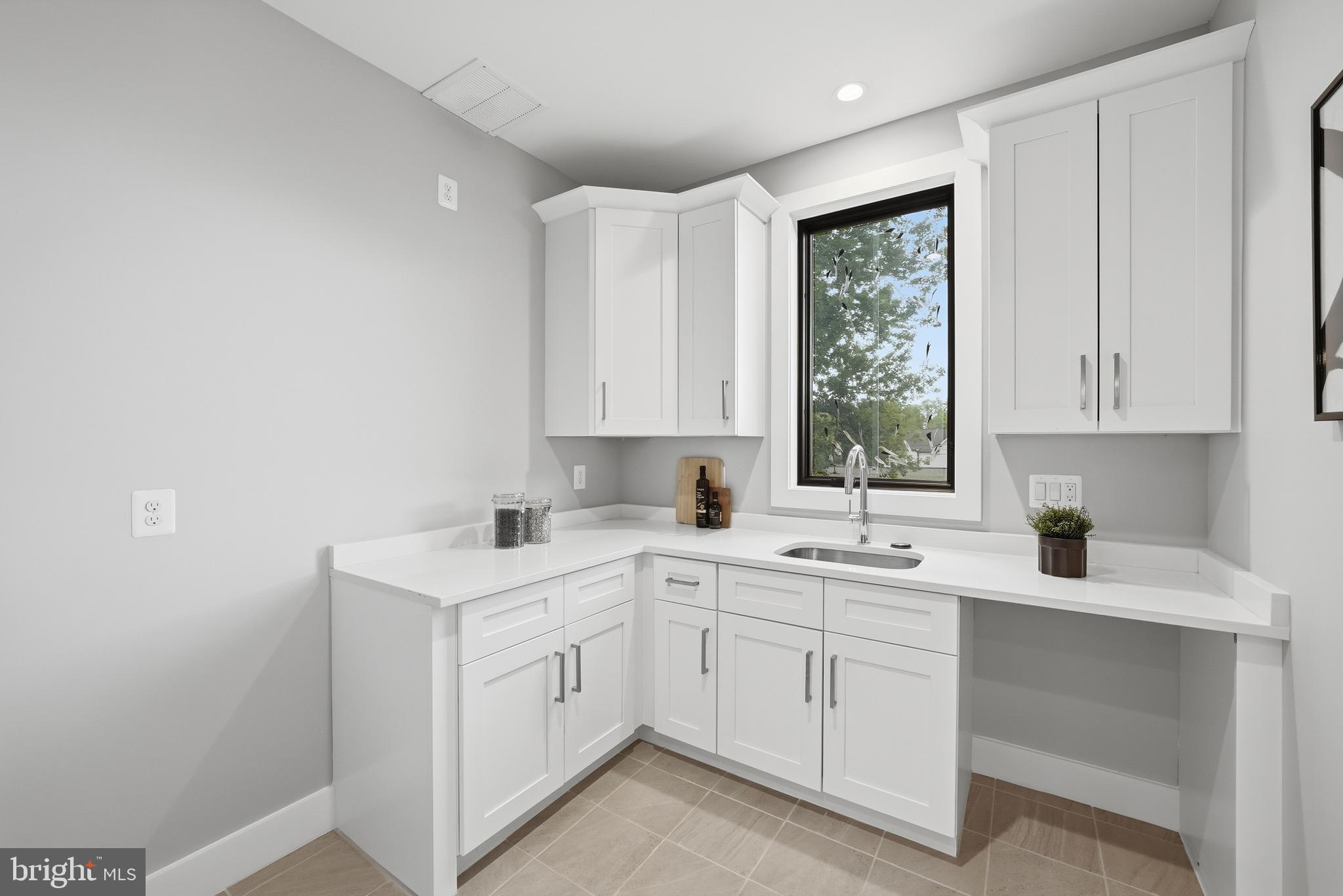 GRASS RIDGE - Residential