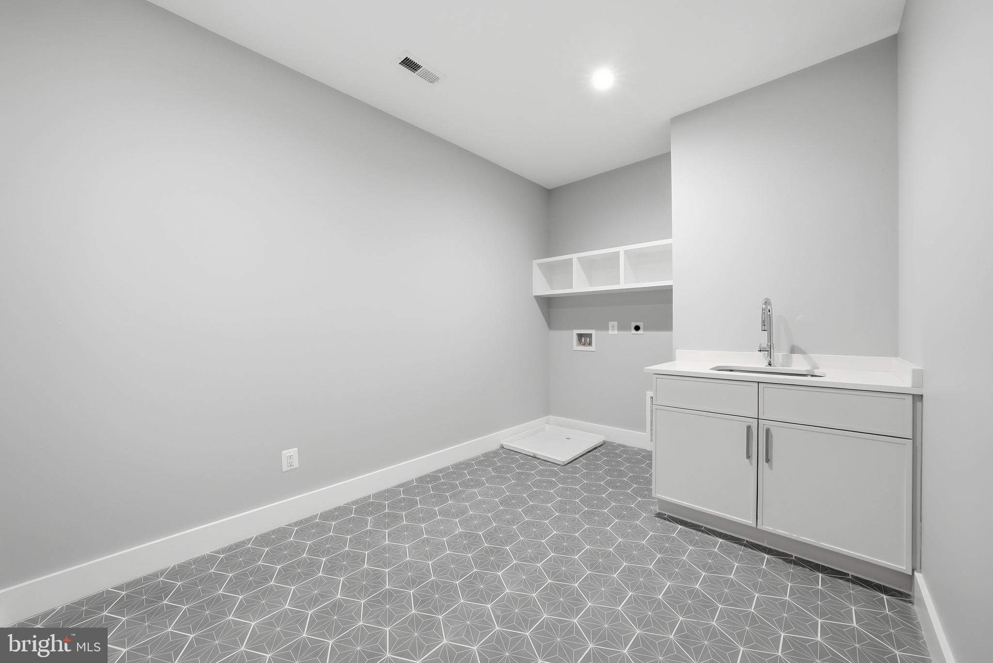GRASS RIDGE - Residential
