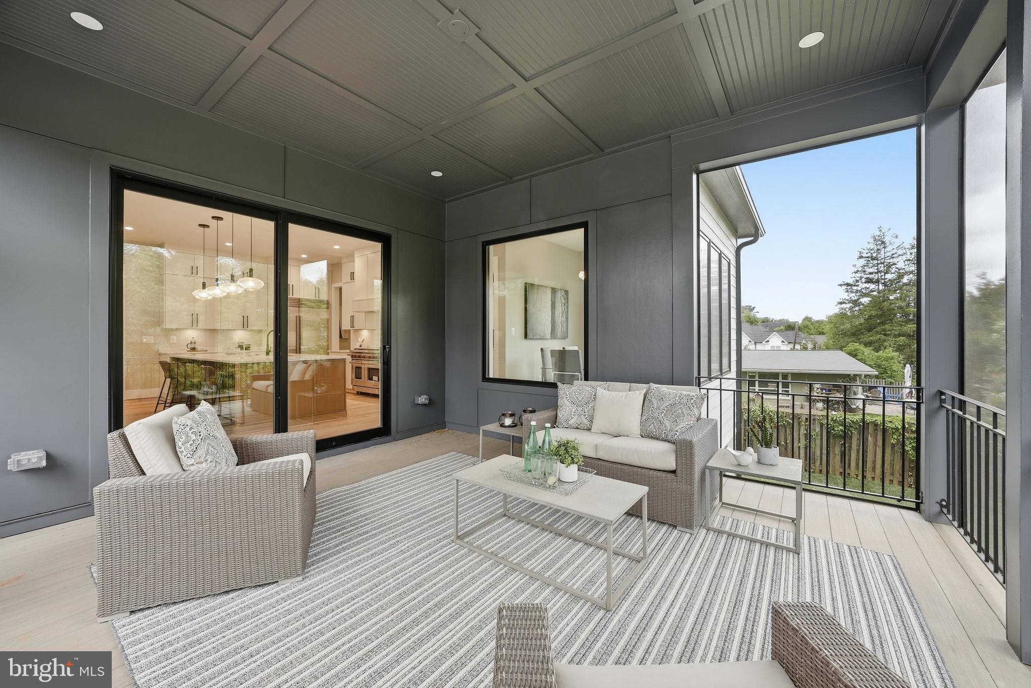 GRASS RIDGE - Residential