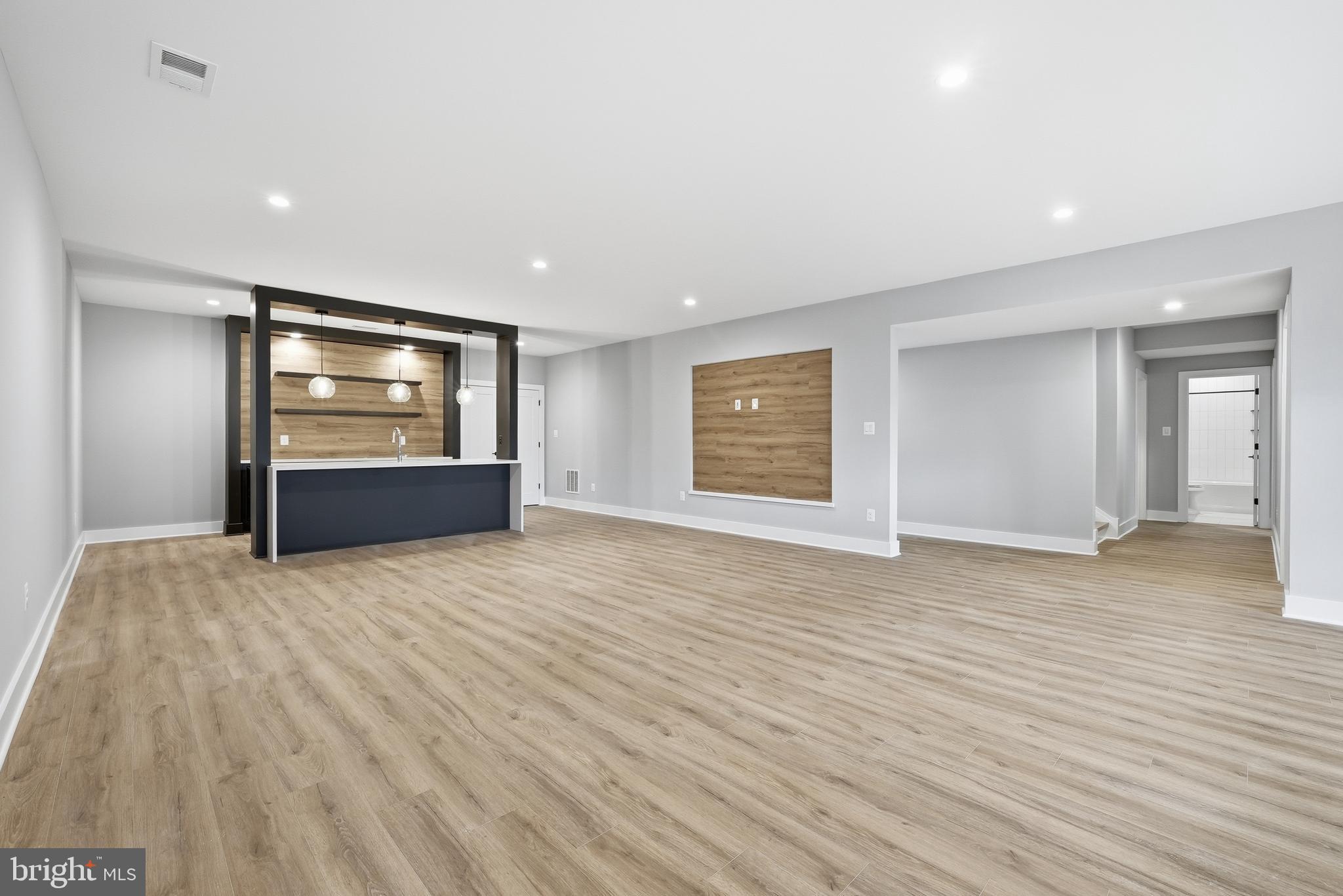 GRASS RIDGE - Residential