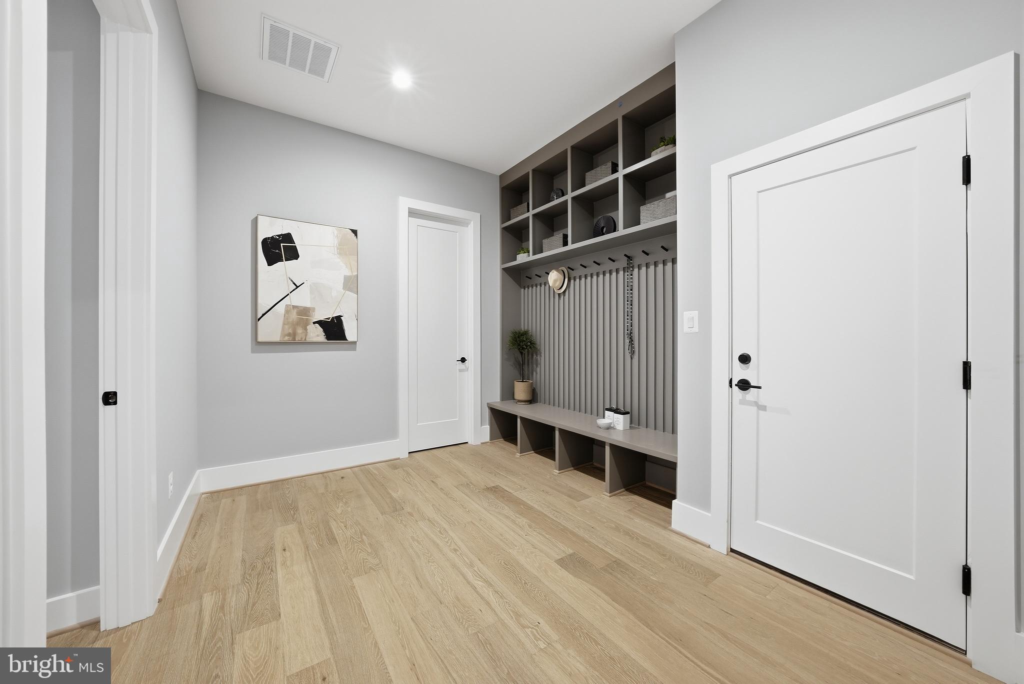 GRASS RIDGE - Residential