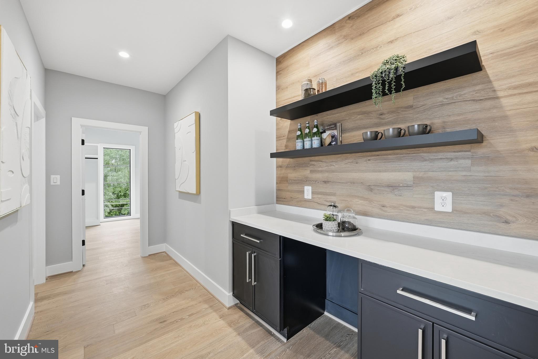 GRASS RIDGE - Residential
