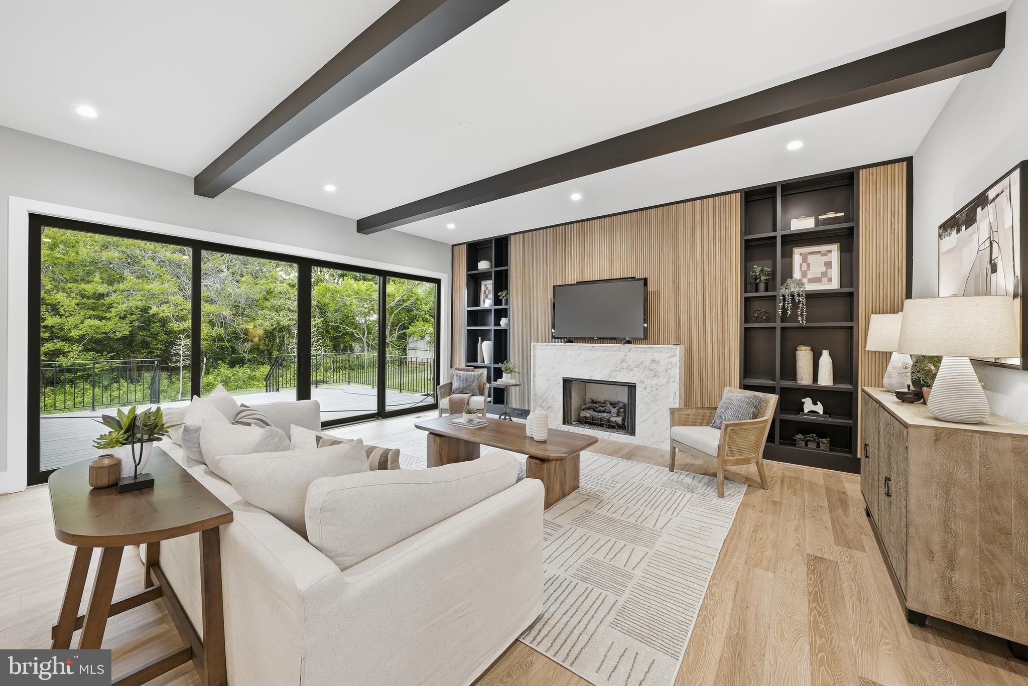 GRASS RIDGE - Residential