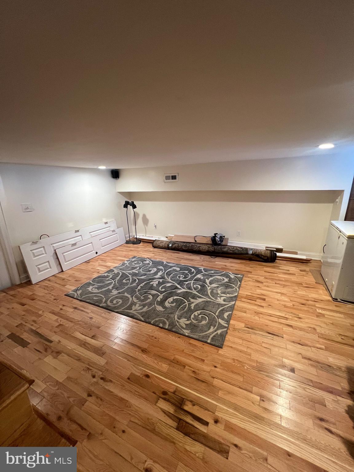LOCUST POINT - Residential