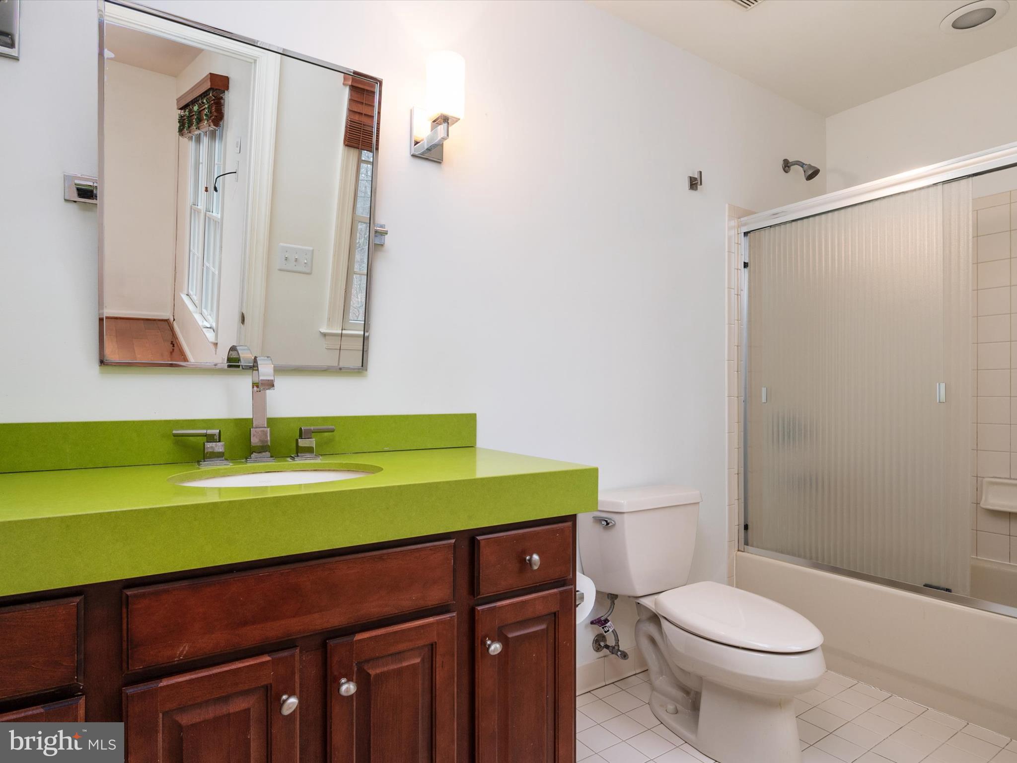 SOUTH RIVER COLONY - Residential