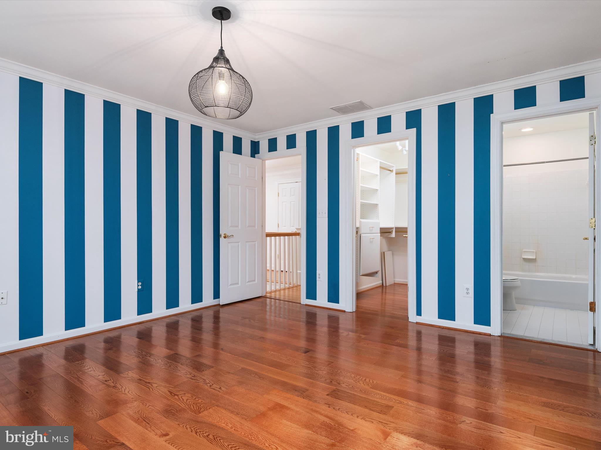 SOUTH RIVER COLONY - Residential