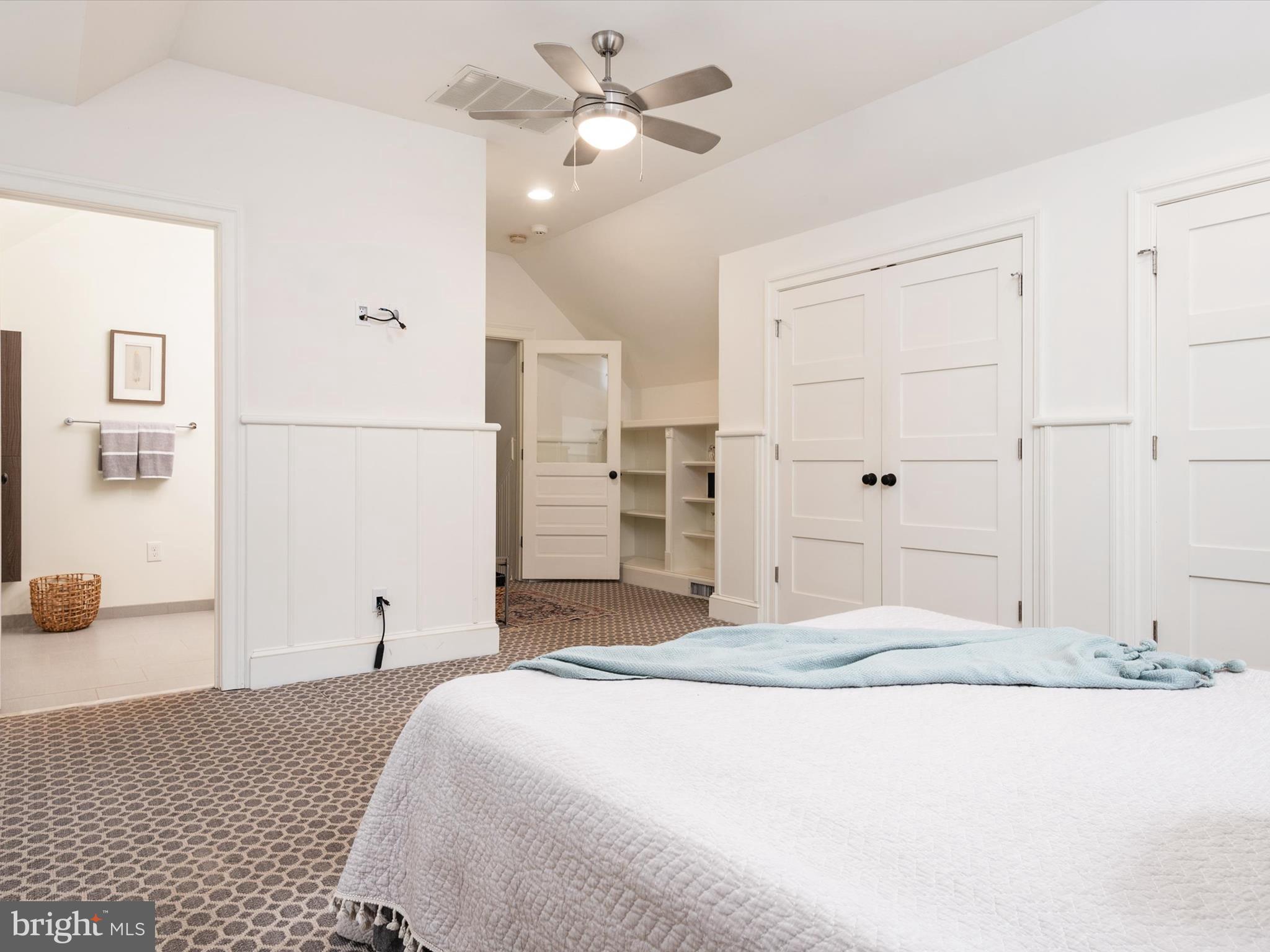 SOUTH RIVER COLONY - Residential