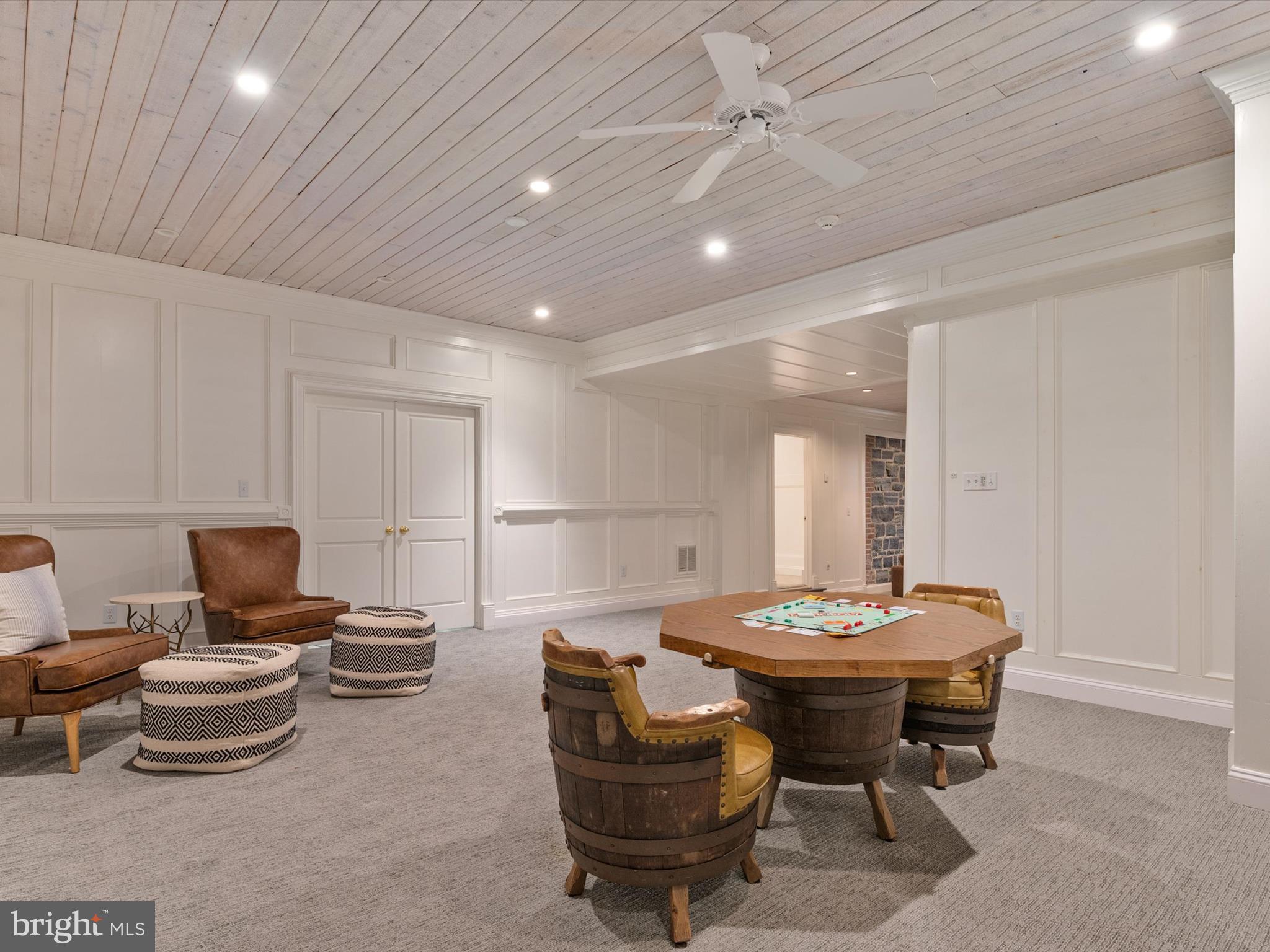 SOUTH RIVER COLONY - Residential