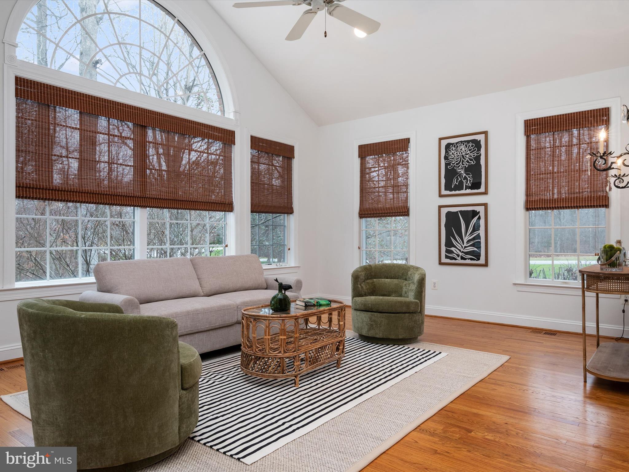 SOUTH RIVER COLONY - Residential