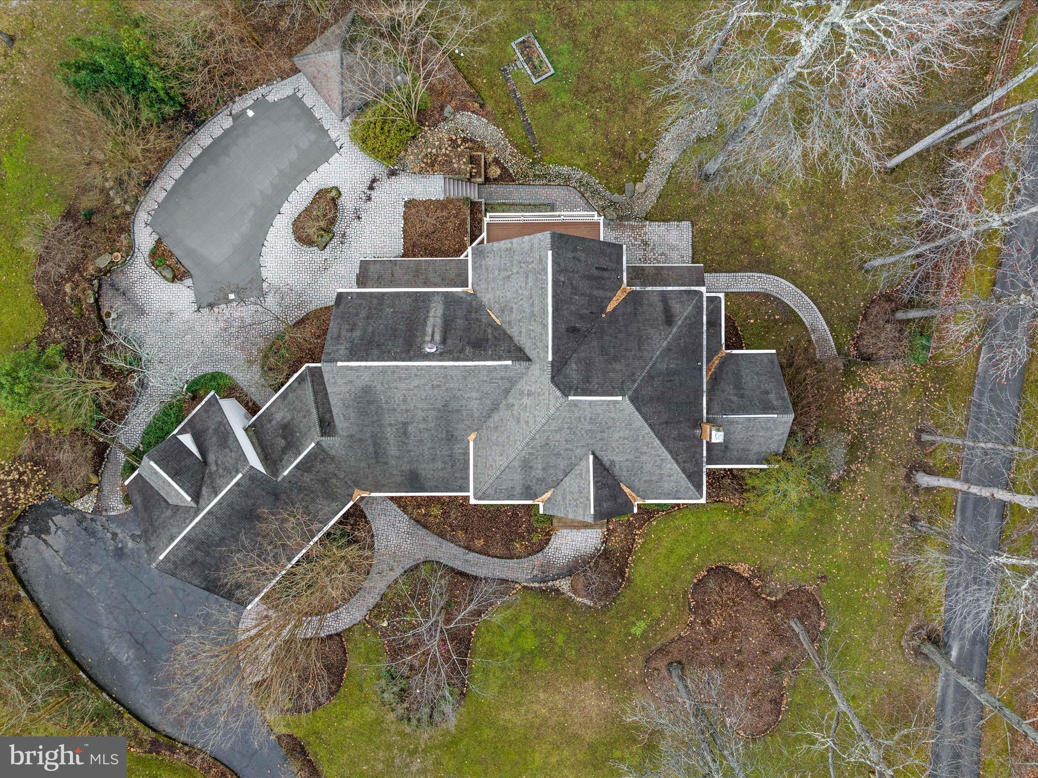 SOUTH RIVER COLONY - Residential