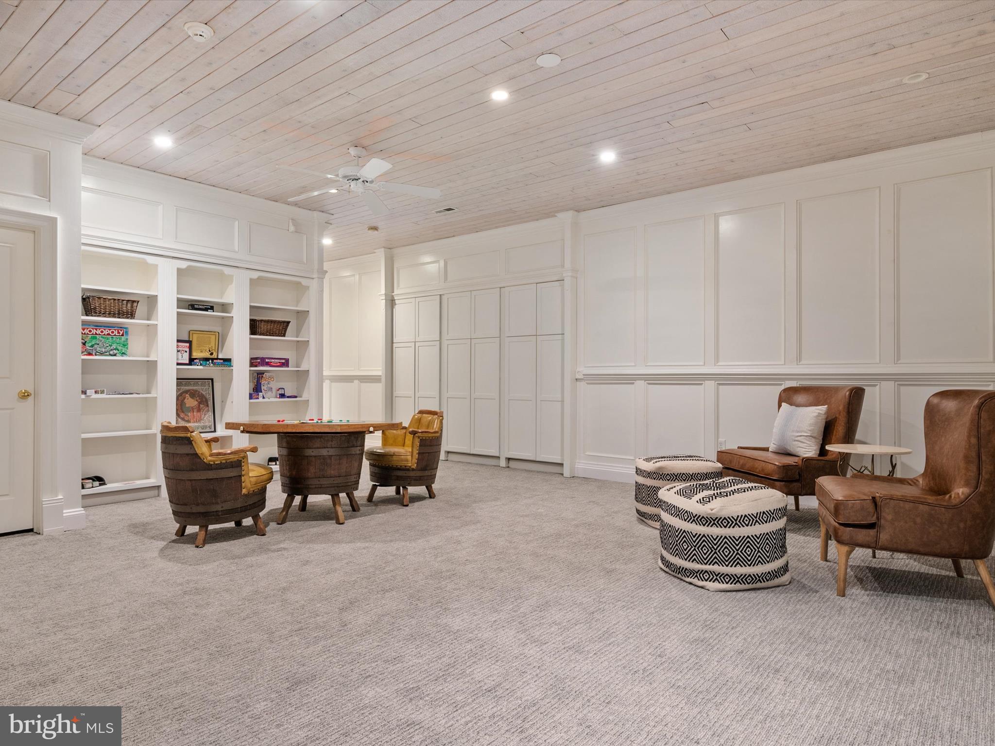 SOUTH RIVER COLONY - Residential