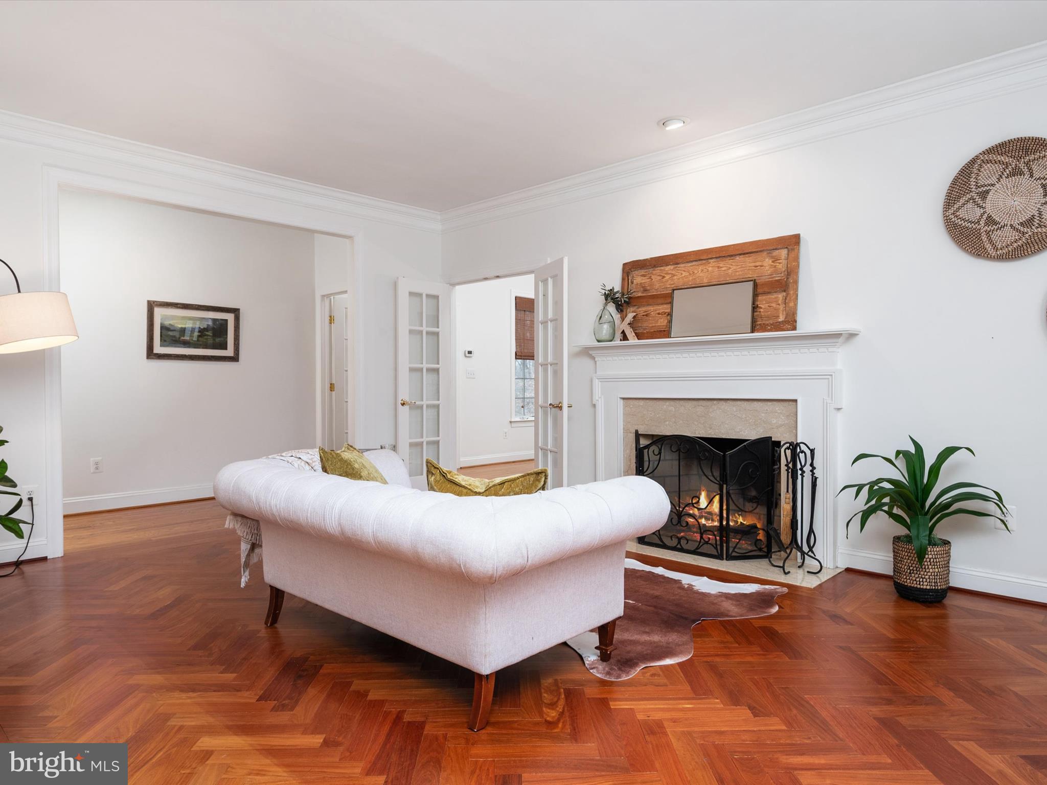 SOUTH RIVER COLONY - Residential