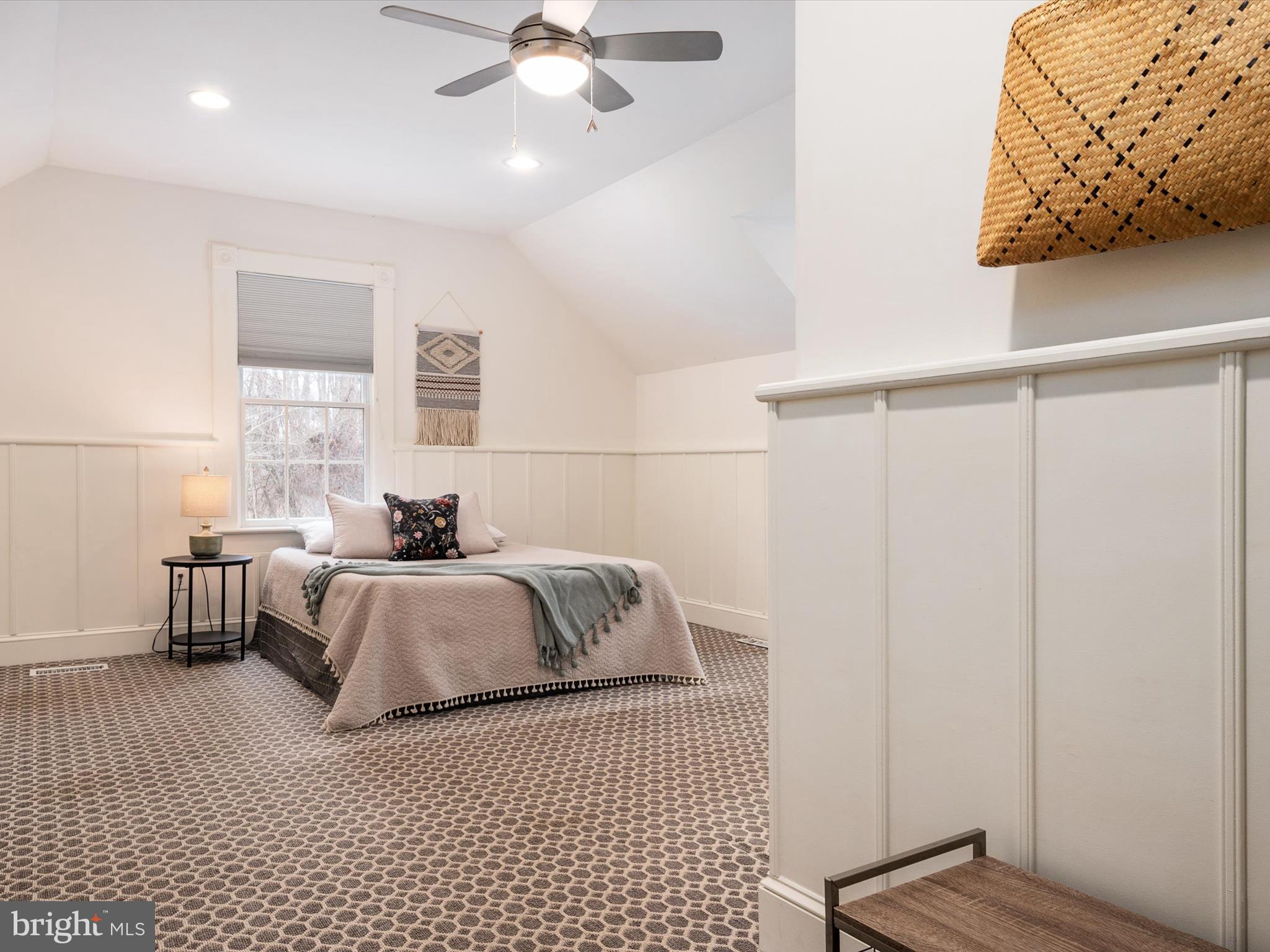 SOUTH RIVER COLONY - Residential