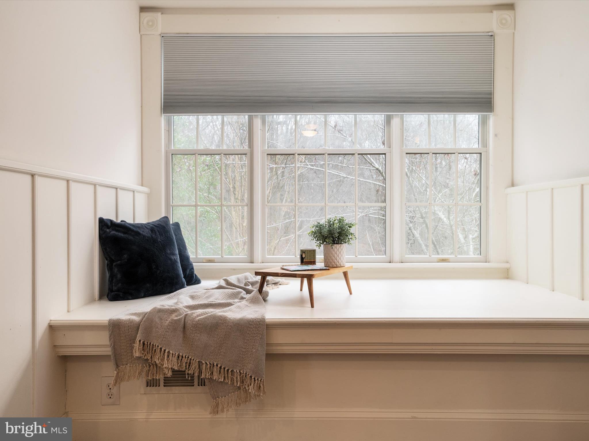 SOUTH RIVER COLONY - Residential