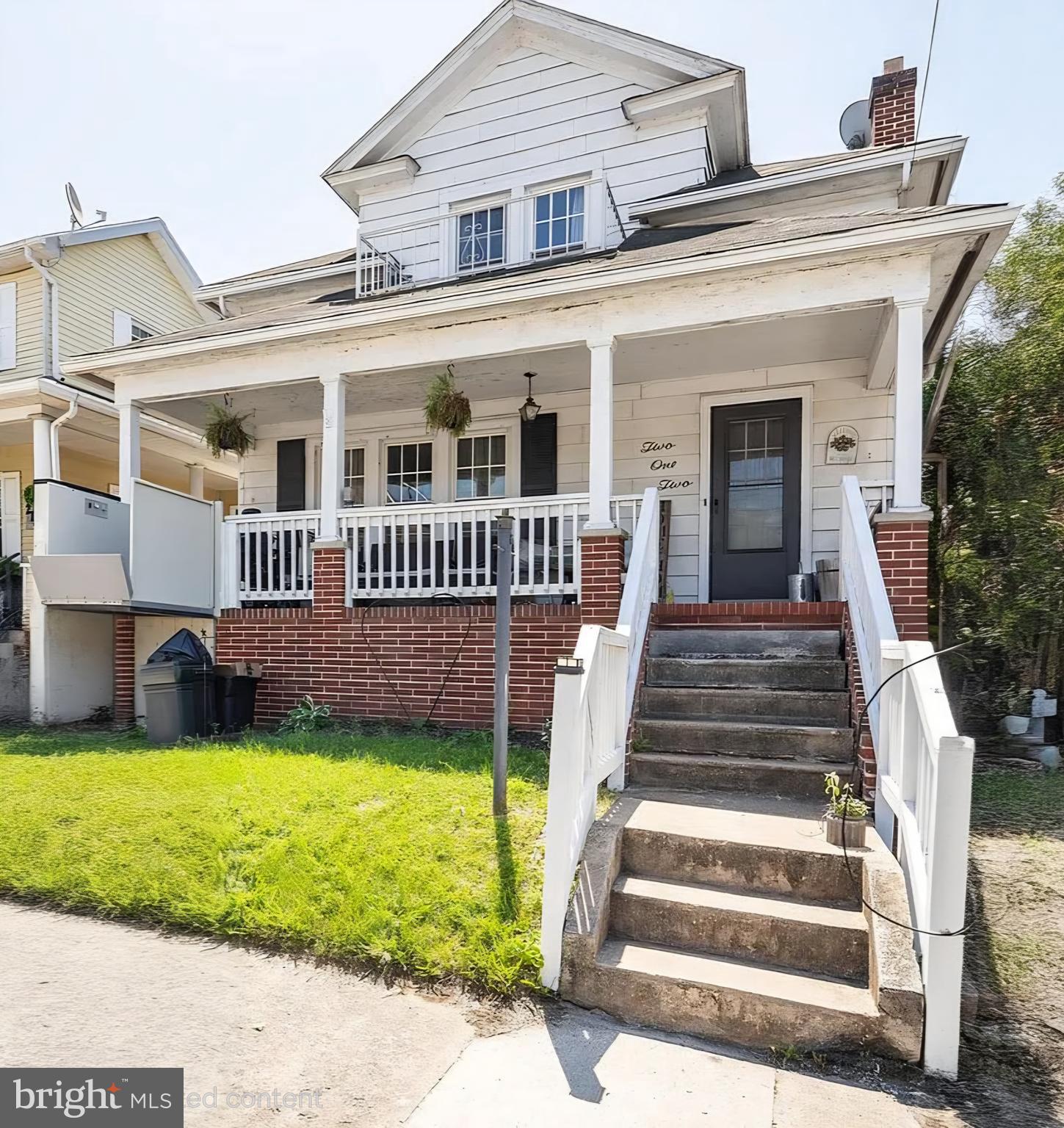 212 E SUNBURY STREET