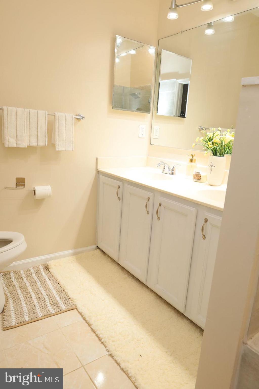 KINGS GRANT - Residential