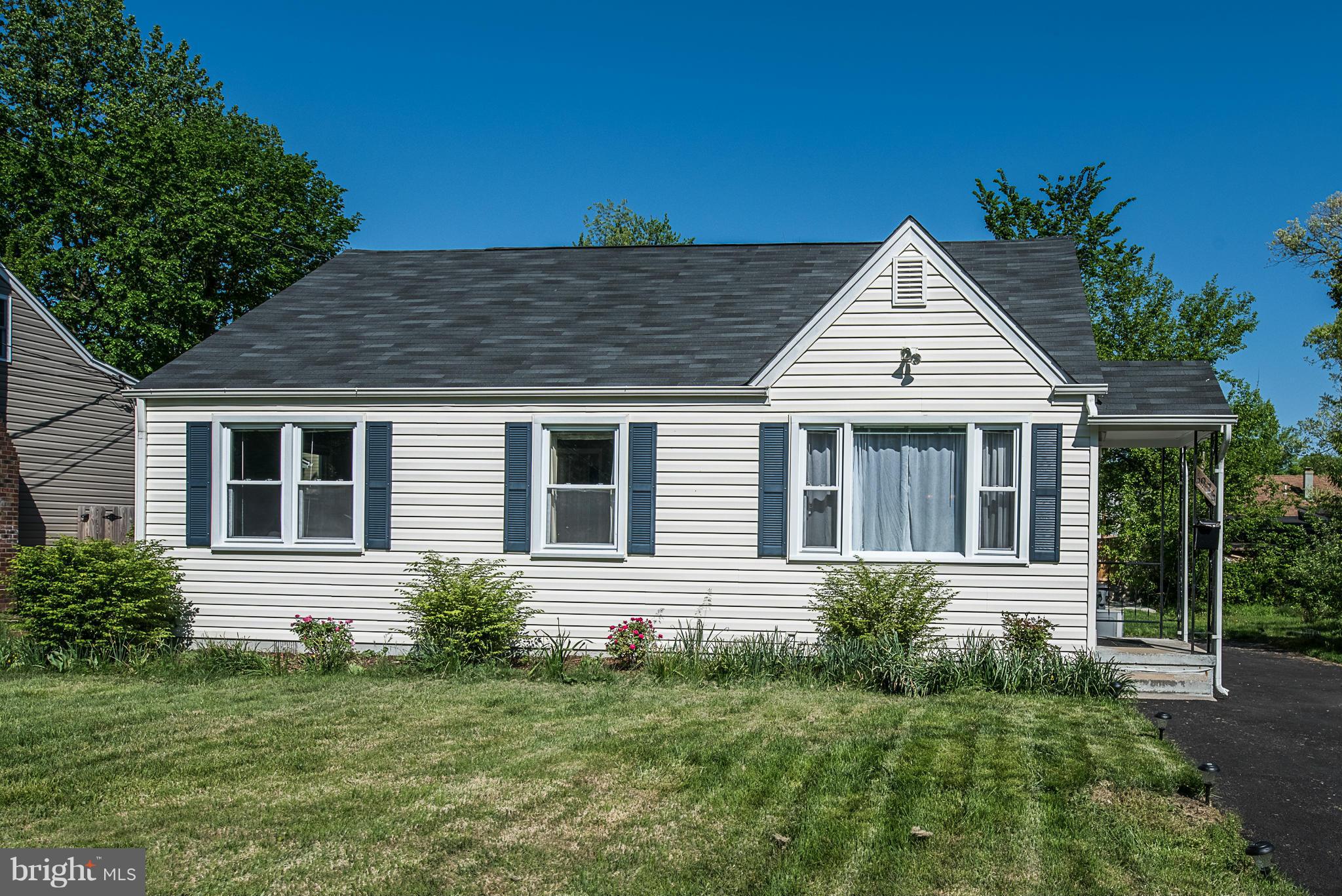 WEST LAWN - Residential