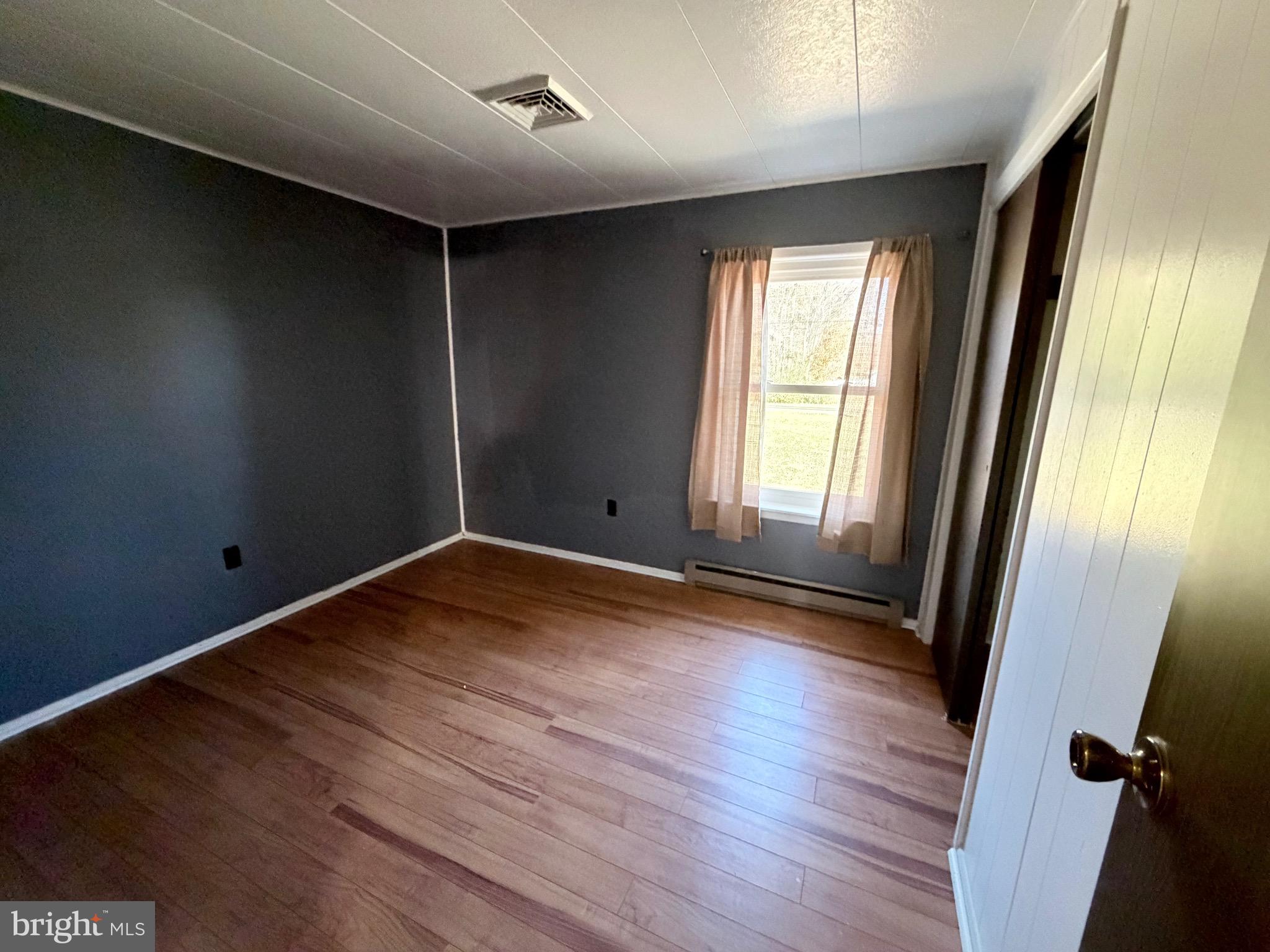 CENTREVILLE - Residential Lease