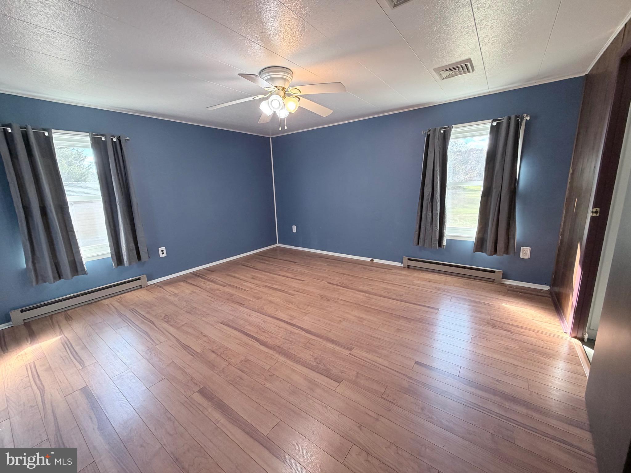 CENTREVILLE - Residential Lease