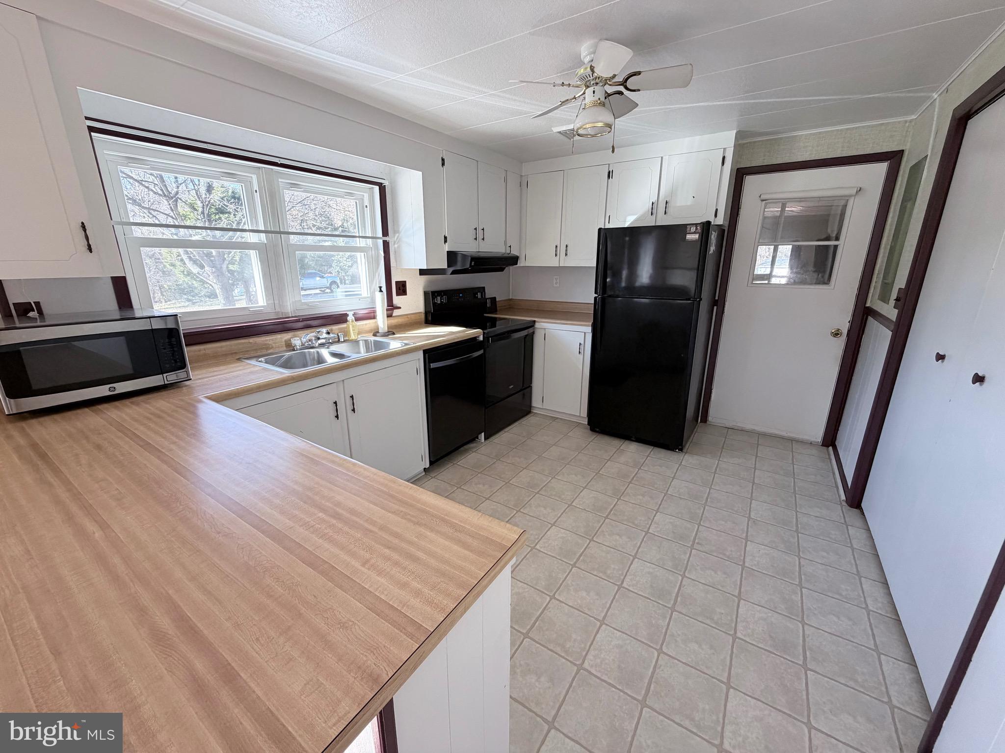 CENTREVILLE - Residential Lease