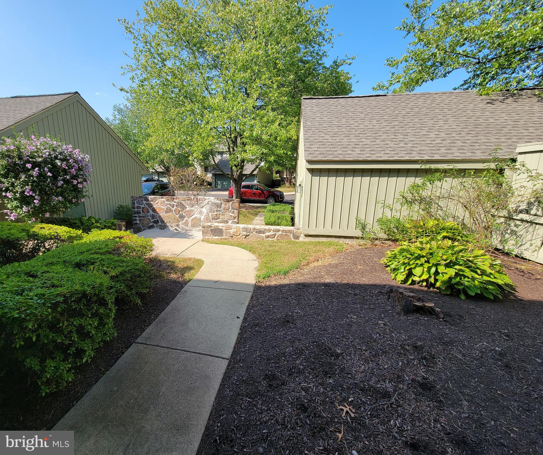 1667 HUNTERS COURT
