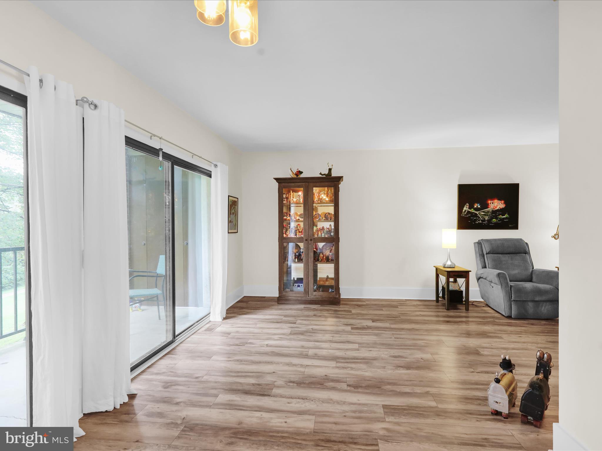 FLYING HILLS - Residential